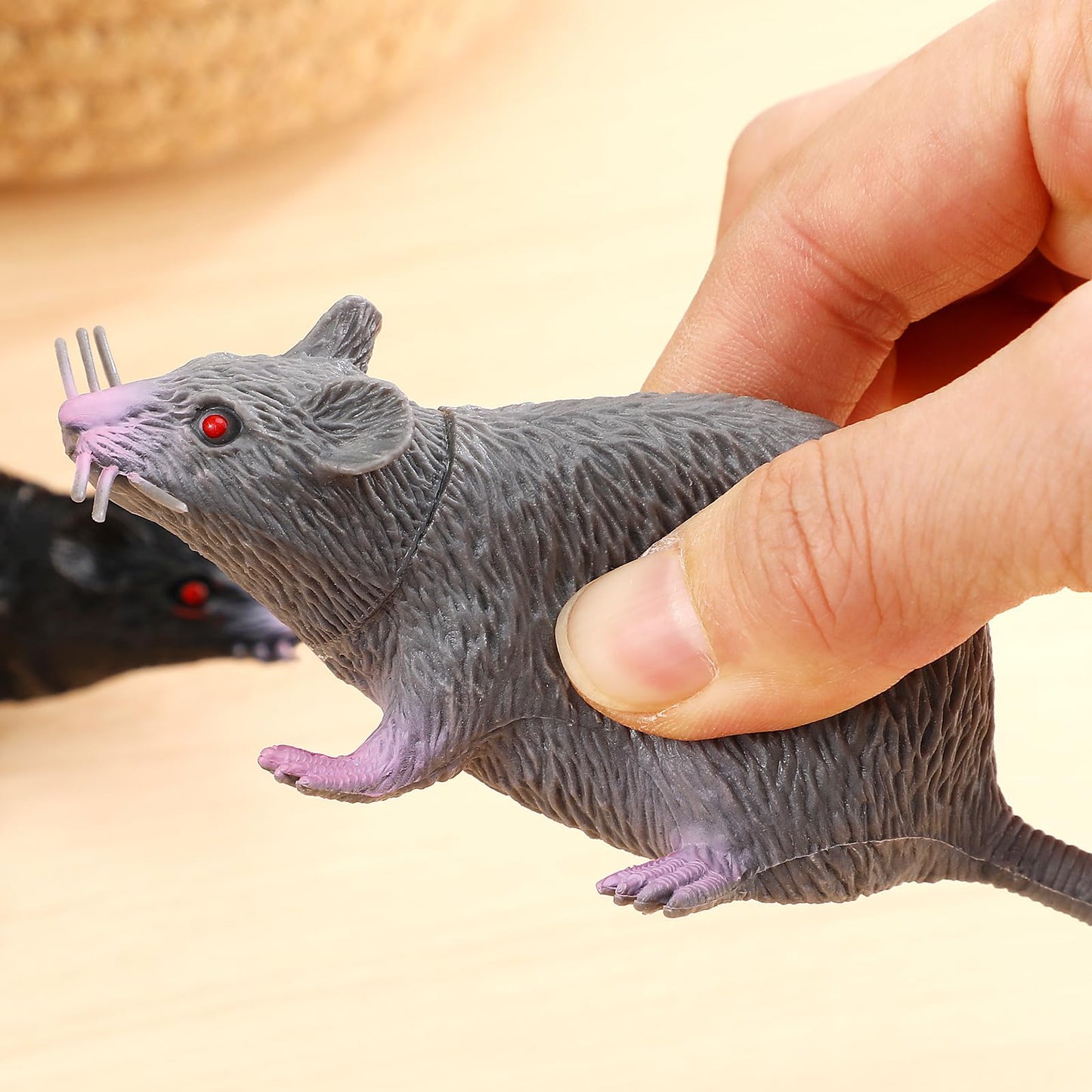 Happyyami 2Pcs Plastic Halloween Rat, Realistic Mouse Toy For Decoration, Prank, Party, Black, Gray