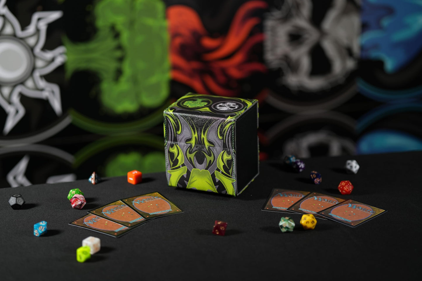 Ai protective covering MTG Commander 100+ Card Custom Art Deck Box With Storage (Green/Black)