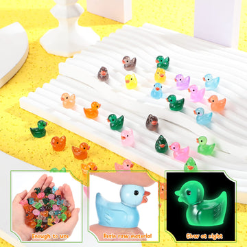 Junkin 700 Pcs Mini Resin Duck Glowing in The Dark Little Tiny Ducks Miniature Figures Dollhouse Ornament Potted Plants Cake Dec