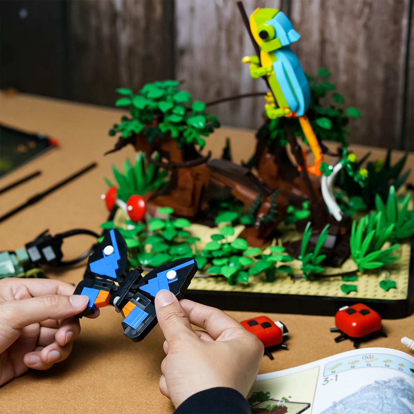 Flowers Insects Collection Building Set Compatible with Lego Sets for Adutls,Ideas Insects Terrarium Building kit,with Butterfly