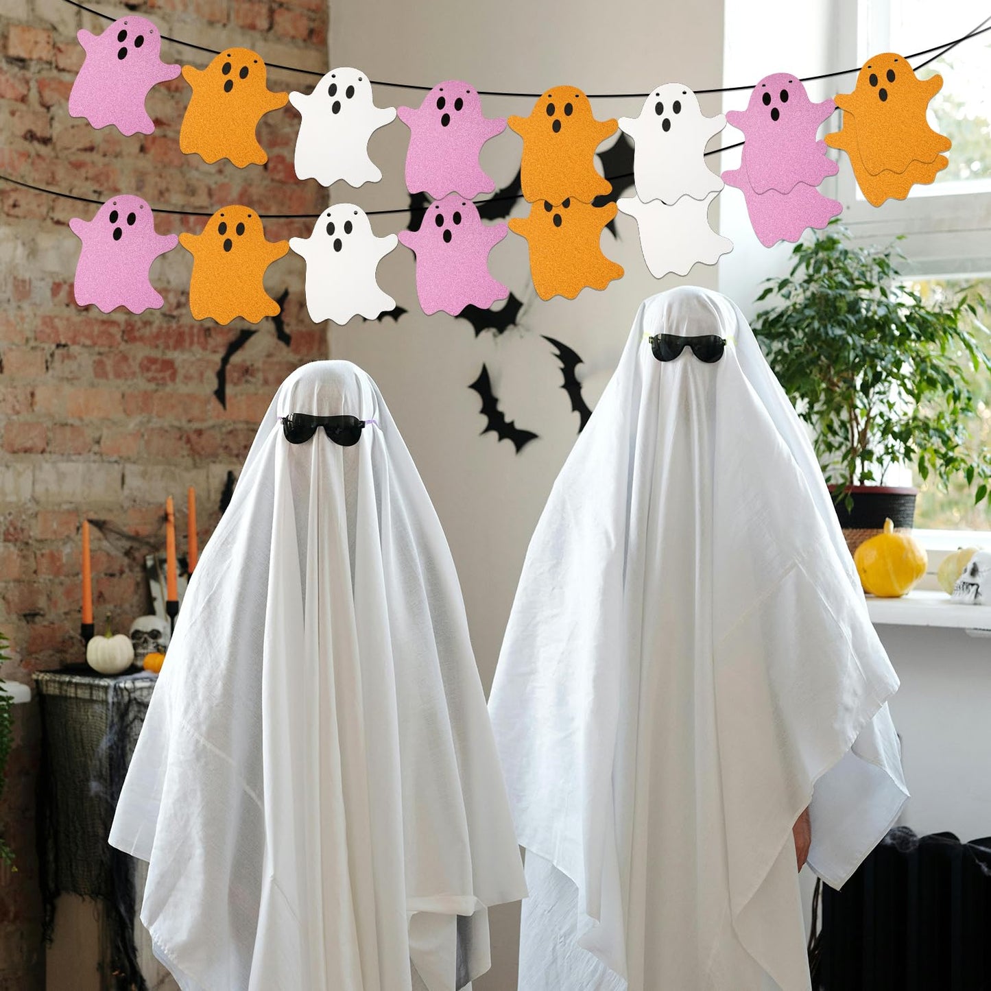 2pcs Halloween Hanging Ghost Banners, Glitter Ghost Cardstock Halloween Party Decorations for Indoor Outdoor Haunted Houses Wall