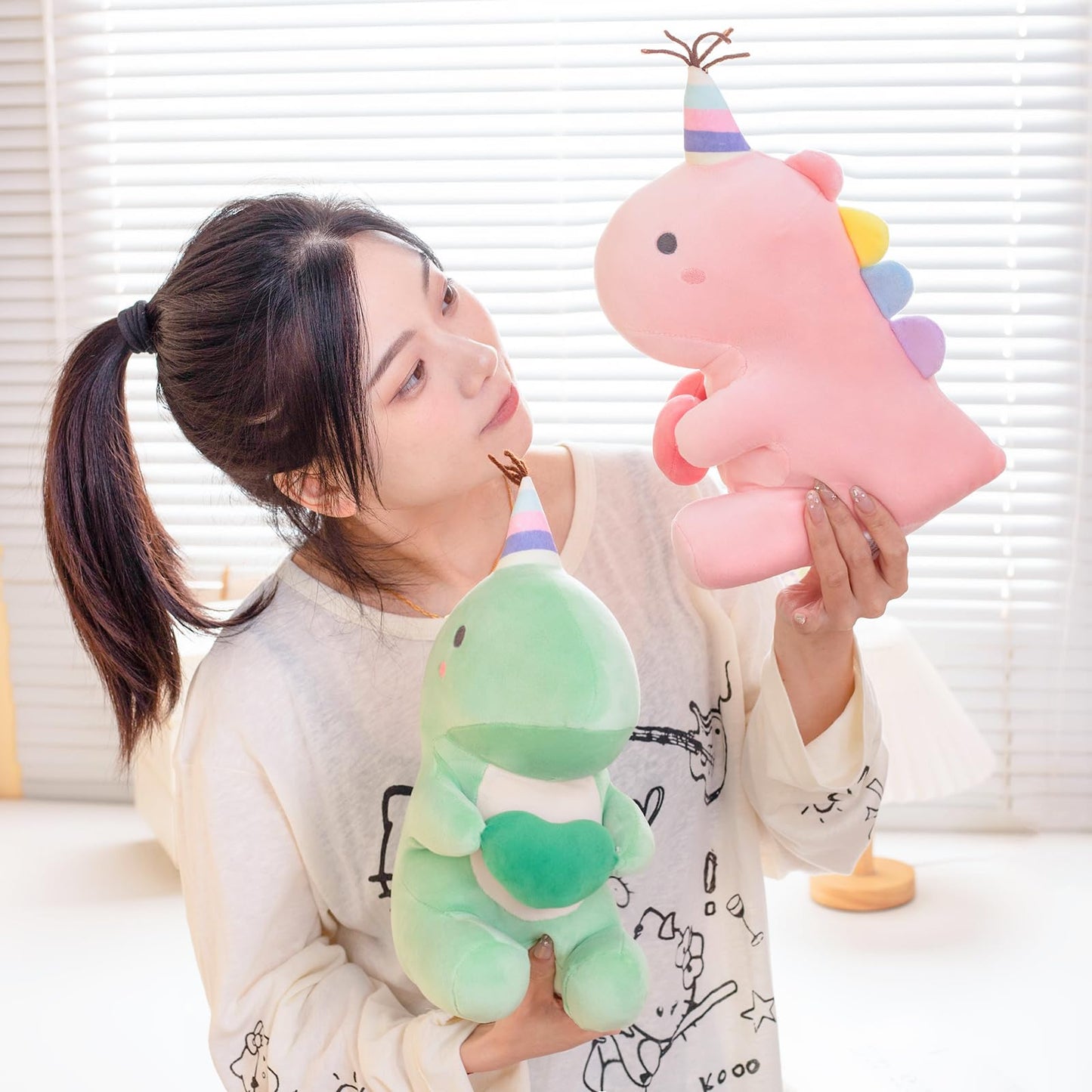 Alwoligag Dinosaur Stuffed Animal, Dinosaur Plush Toy, Loving Soft Dino Plush Toy, Sweet Romantic Cute Dinosaur Plush Toy(11.8 Inch)