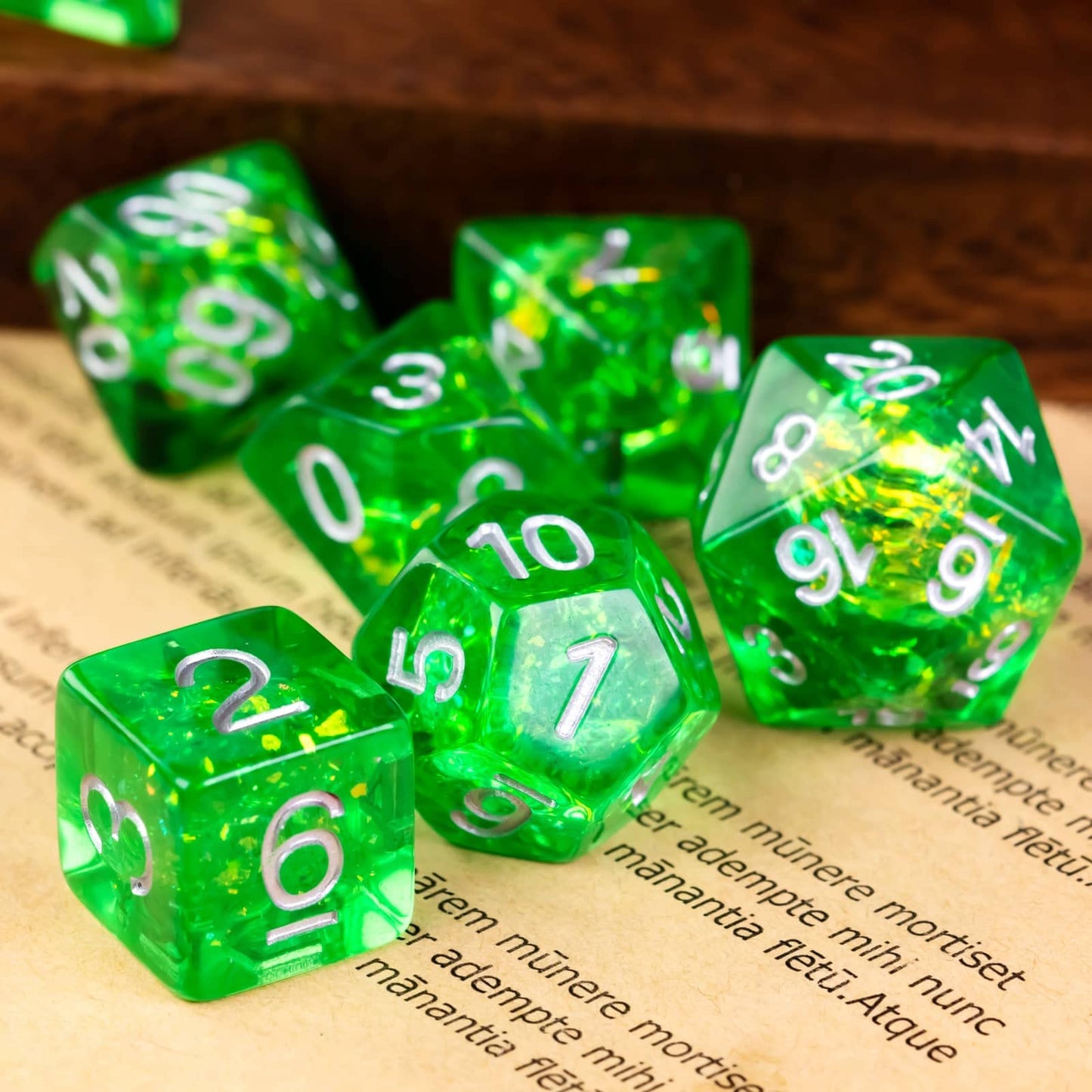 Udixi Resin Polyhedral Dnd Dice Set, 7Die Rpg Dice Set For D&D Role Playing Game And Board Games (Green With Silver Numbers)