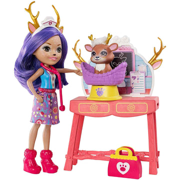 Enchantimals Art Studio Playset with Felicity Fox Doll and Flick Fox, 6-inch Small Doll, with Easel, Stool and Smaller Art and P