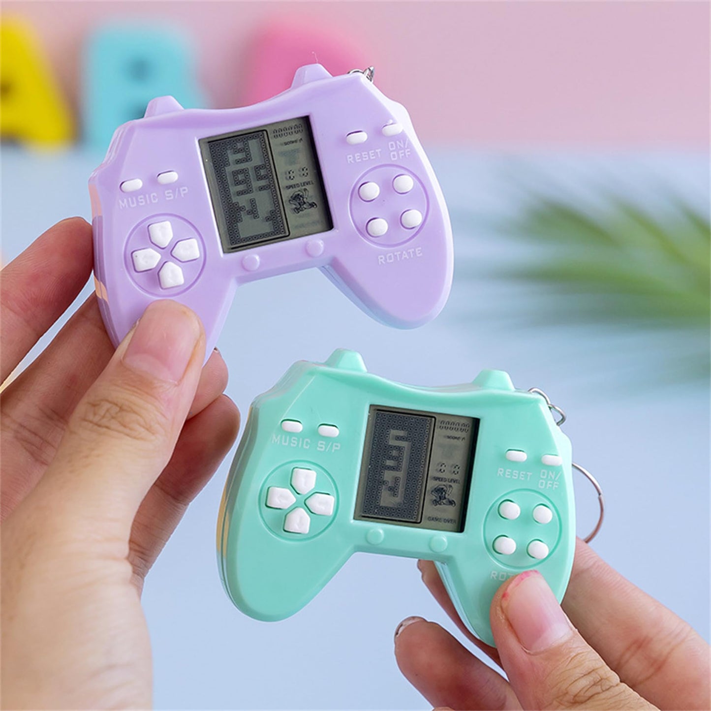 Vlmazlm Retro Classic Game Console Pendant Keychain - Playable Miniature Handheld Game, Middle Size, Q5 Plastic, Gift Item