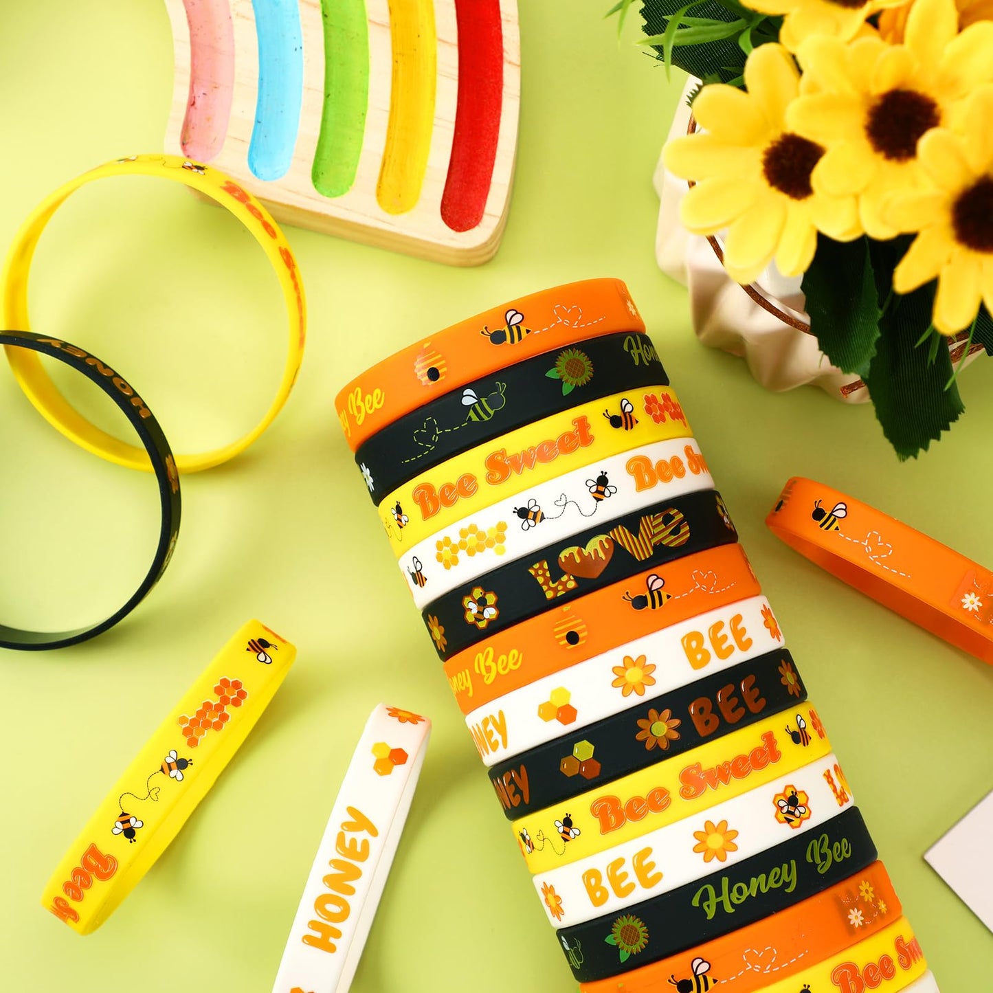 Junebrushs 42Pcs Bee Party Favors Silicone Bracelets Bee Theme Rubber Wristbands Accessories For Students Boy Girl Bee Birthday Baby Shower Party Favors Decorations Supplies(3 Designs)