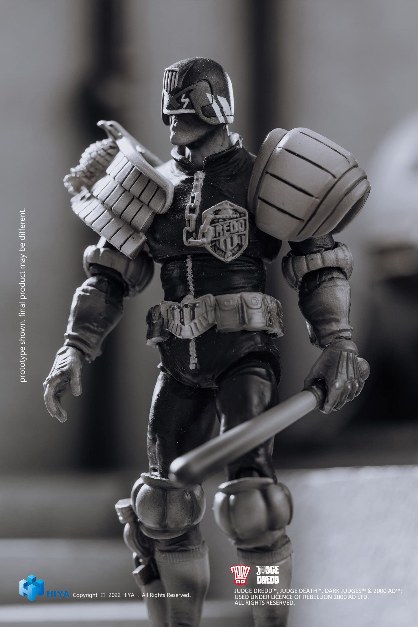 Hiya Toys Judge Dredd: Judge Dredd Black And White 1:18 Scale Exquisite Mini Action Figure