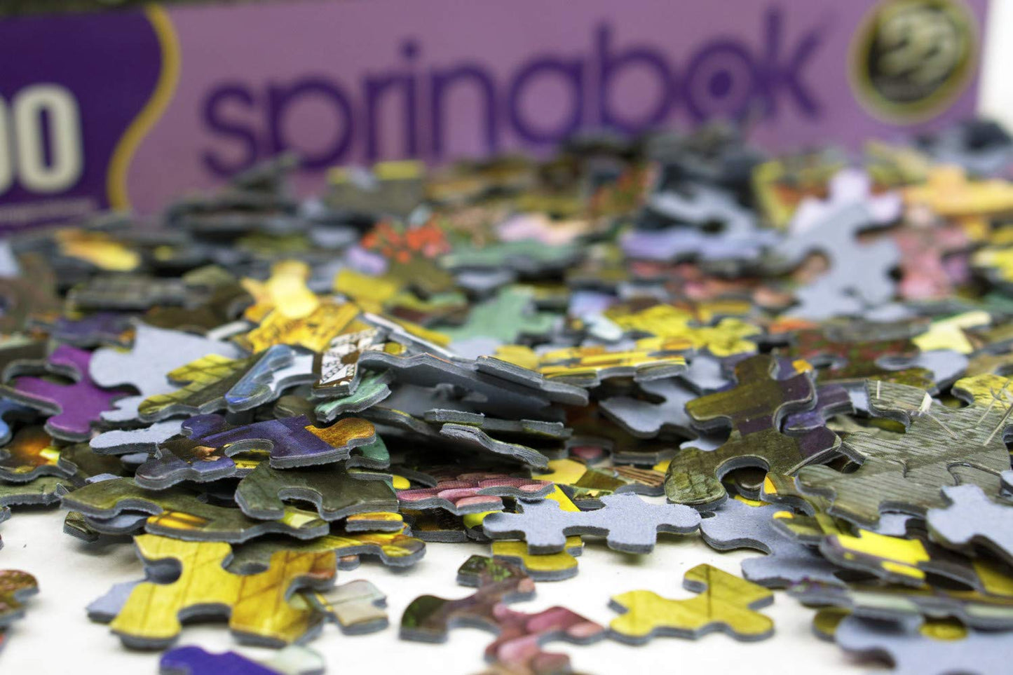 Springbok'S 1000 Piece Jigsaw Puzzle Feathered Retreat - Made In Usa