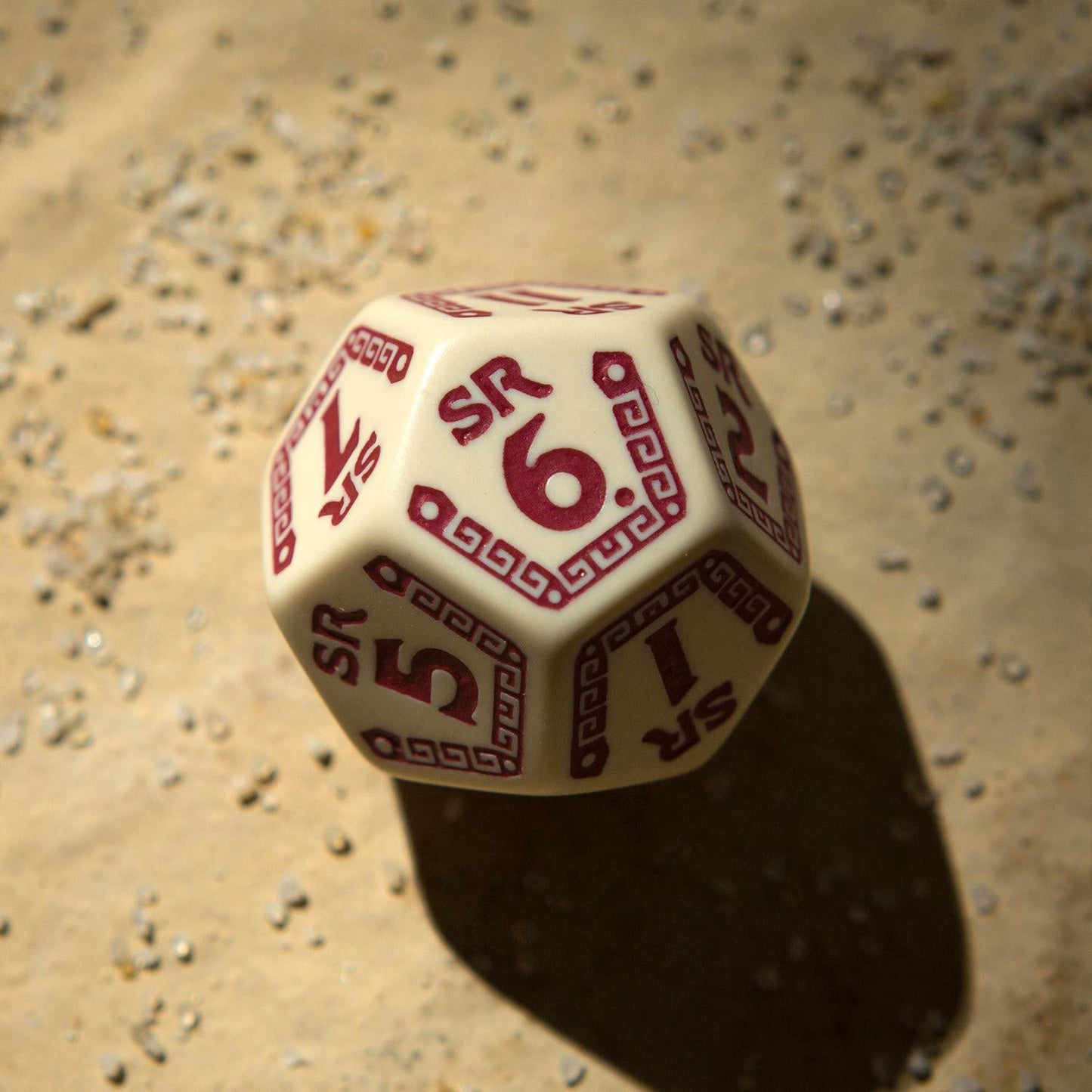 Q-Workshop RuneQuest Beige & Burgundy Expansion Dice 3