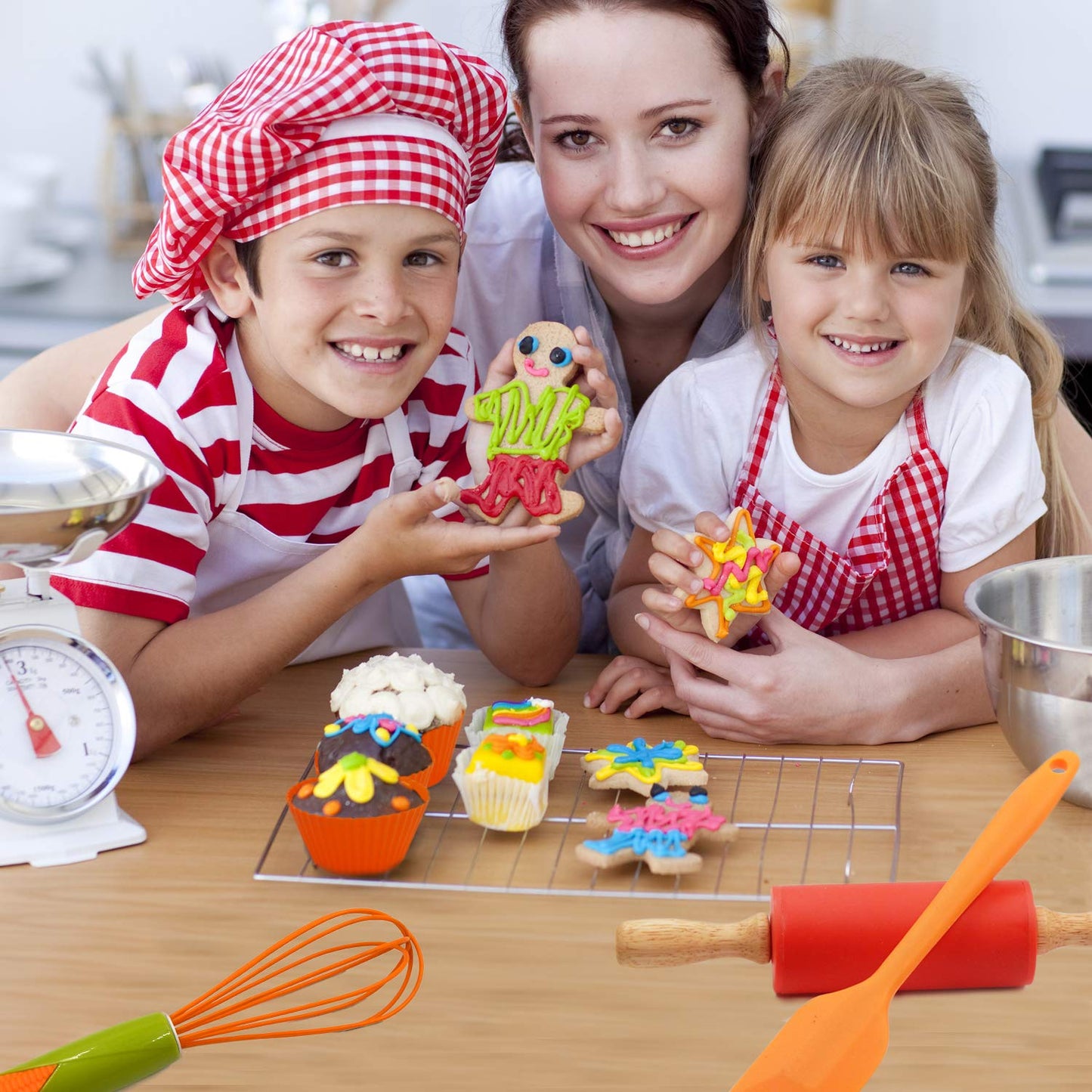 Tossow Kids Baking Tools Set Cupcake Pop Maker With Rolling Pin,Muffin Cups,Measuring Spoons,Cooking Baking Supplies 28-Piece Ki