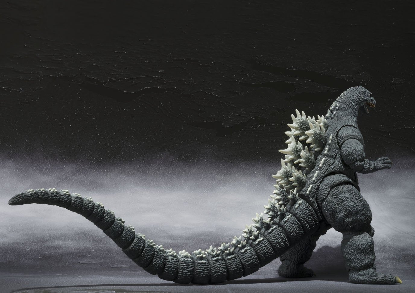 TAMASHII NATIONS S.H. Monsterarts Godzilla 1989 Action Figure, Medium Green Plastic, Model BAN07923