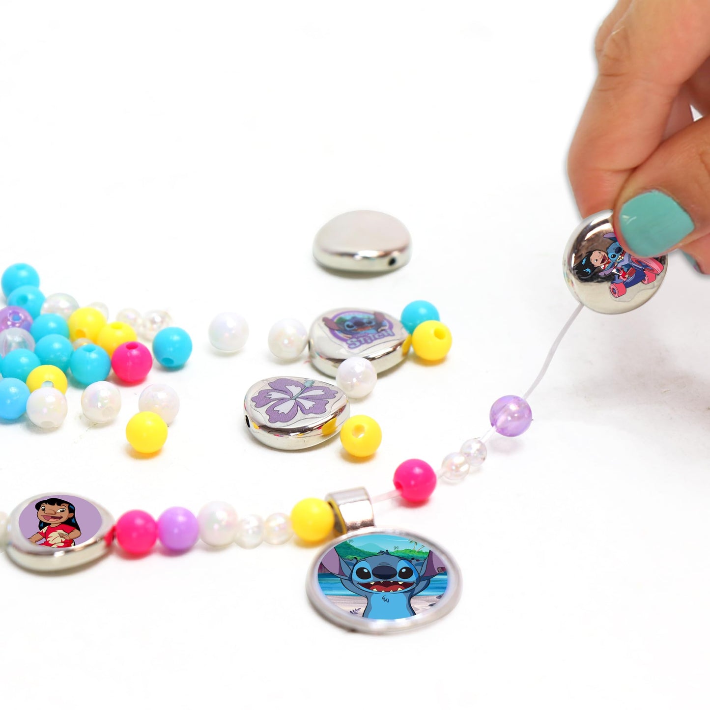 Disney Stitch Charm Bracelet Activity Set, 408-Piece Jewelry Making Kit, Preschool Arts and Crafts, Friendship Bracelets, Kids T