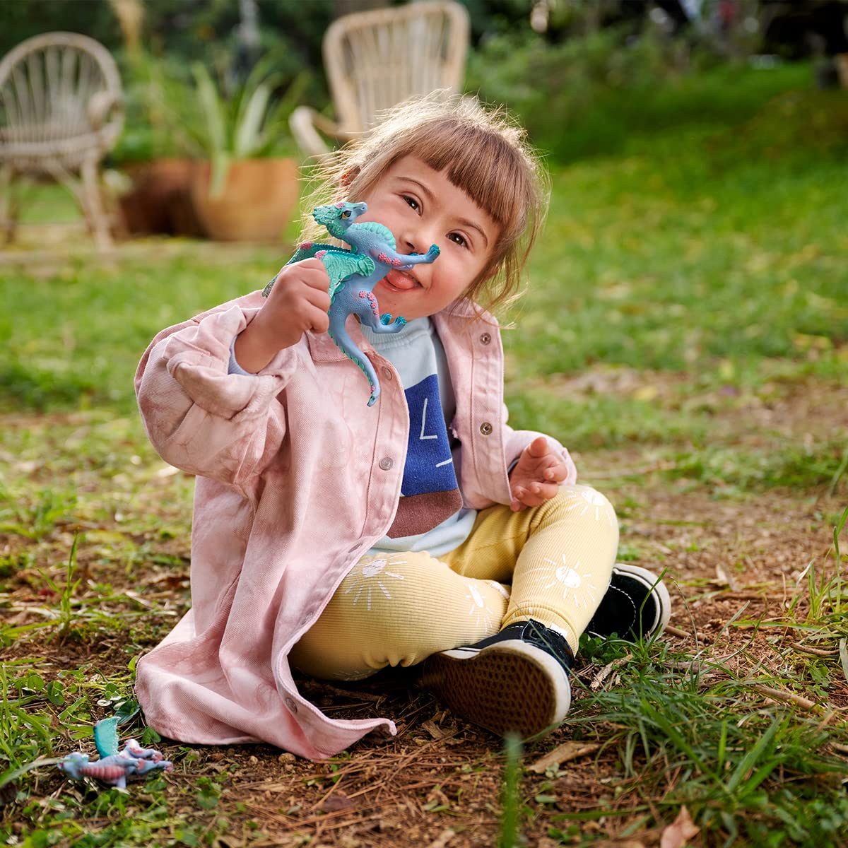 Schleich Bayala Dragon Toys And Figurines - Flying Flower Mother And Small Baby Dragon, Action Figure Kid Toys And Dolls, Girls And Boys Ages 5 And Above