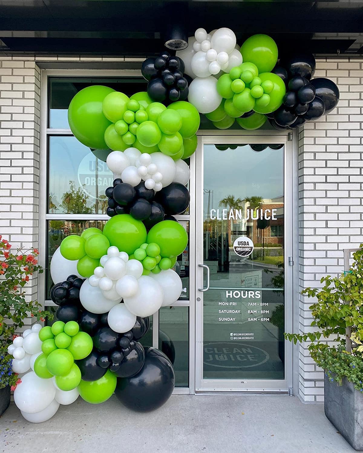 140Pcs Lime Green Balloons Light Green Balloon Garland Arch Kit 5/10/12/18 Inch Matte Latex Green Balloons Different Sizes As Ba