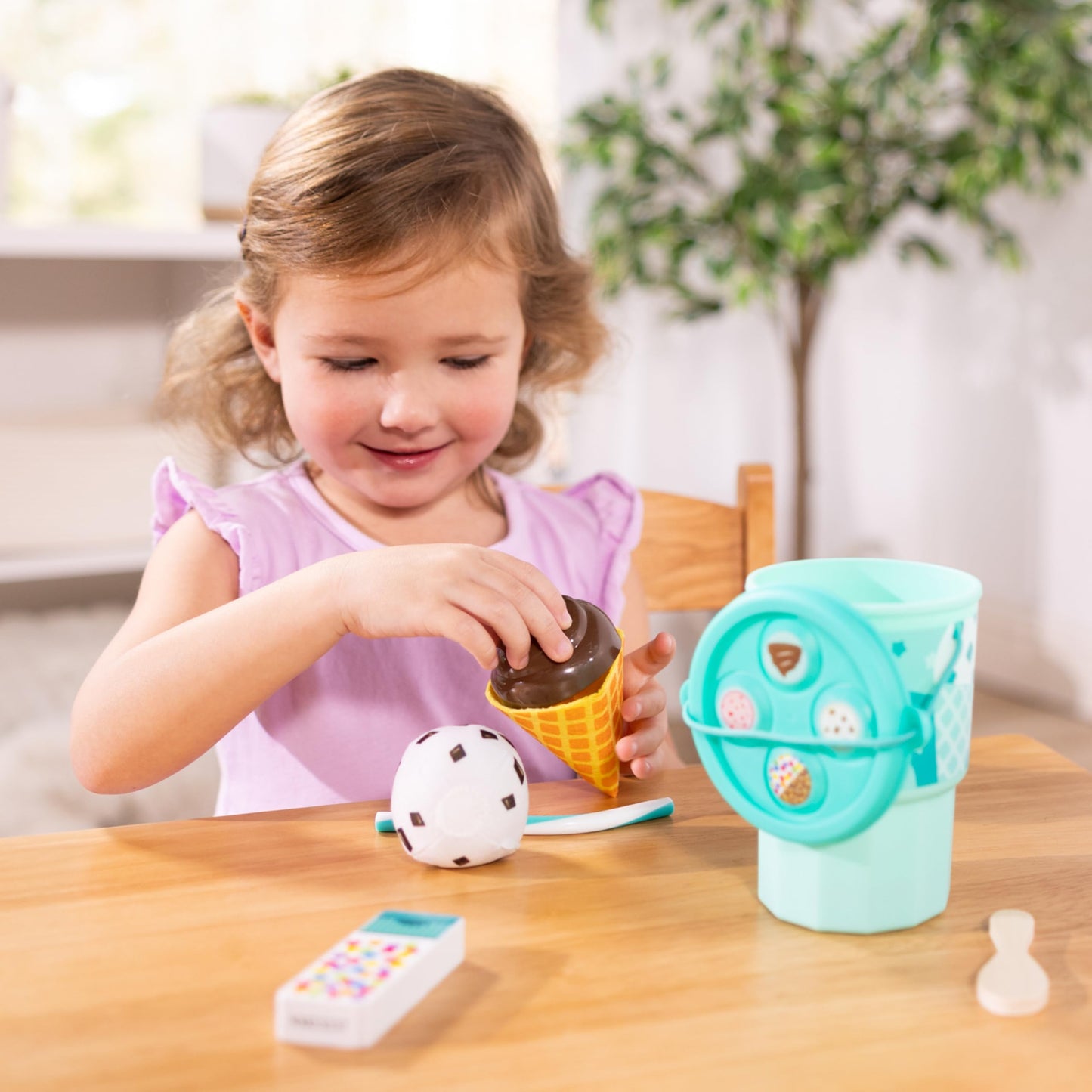 Melissa & Doug Play to Go 2-Pack: Cake and Cookies and Ice Cream, Play Food Travel Toys for Boys and Girls 3+