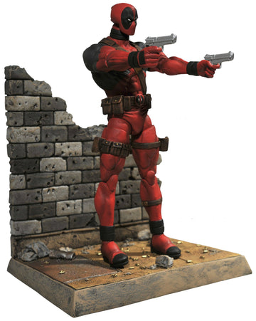 Diamond Select Toys Marvel Select: Deadpool Action Figure,Red,Black,Standard