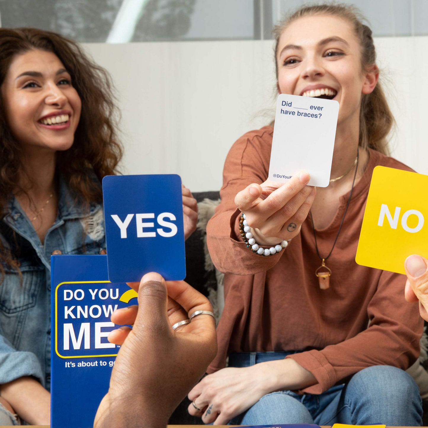 WHAT DO YOU MEME? Do You Know Me? Expansion Pack - Medium, Black, Paper, Model DYKMEXP307