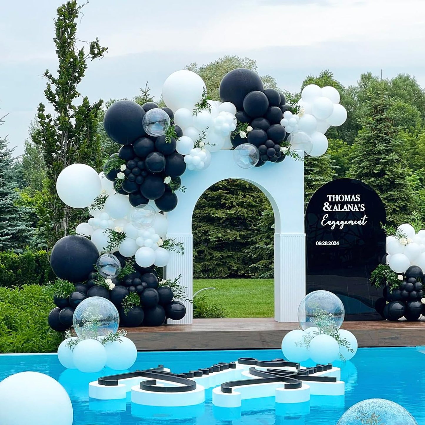 Nisocy White Balloons Arch Kit, 102Pcs 18In 12In 10In 5In Arch Garland For Wedding, Bride Engagement, Festival Picnic, Birthday,