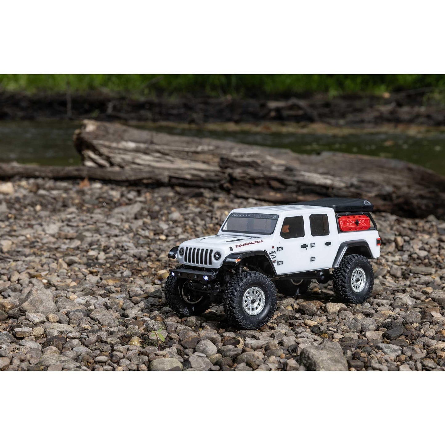 Axial RC Truck SCX24 Jeep Gladiator 4 Wheel Drive Rock Crawler Brushed RTR Nothing Needed to Complete Ready-to-Run White AXI0000