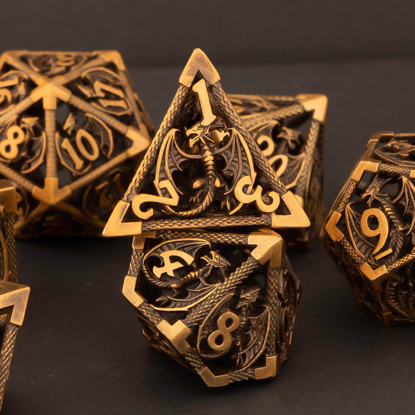 KERWELLSI Hollow Metal DND Dice Set, Dungeons and Dragons Dice Set with Gifts Box, 7pcs D&D Dice Set, Polyhedral Dice Set for RP