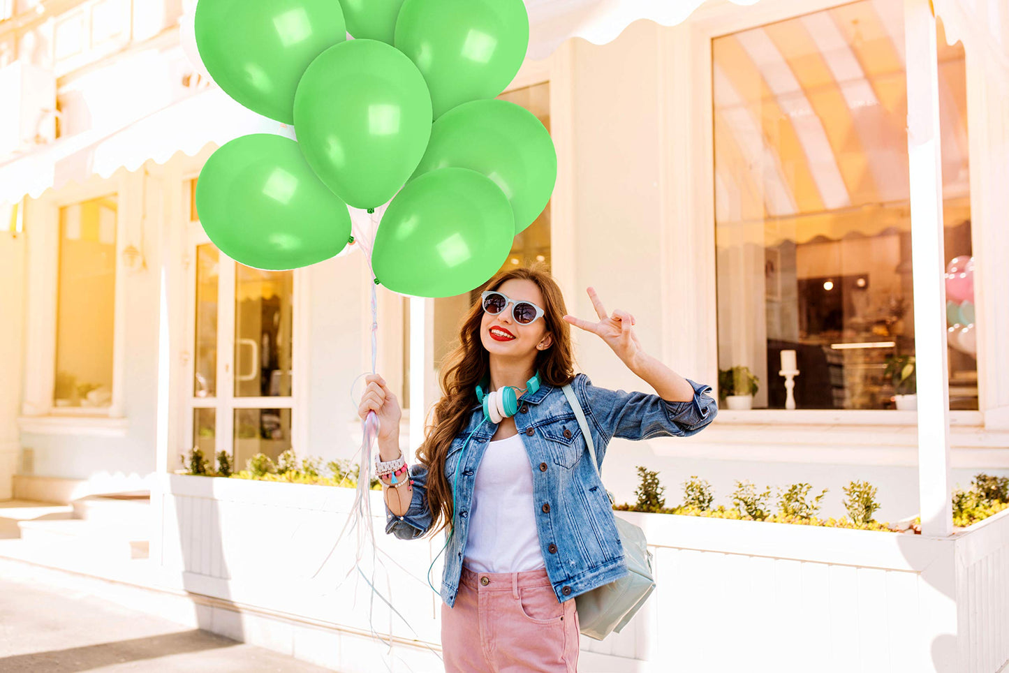 Treasures Gifted Light Green Balloons - Lime Green Balloons - Latex Party Balloons - Neon Green Balloons 12 Inch - Premium Large