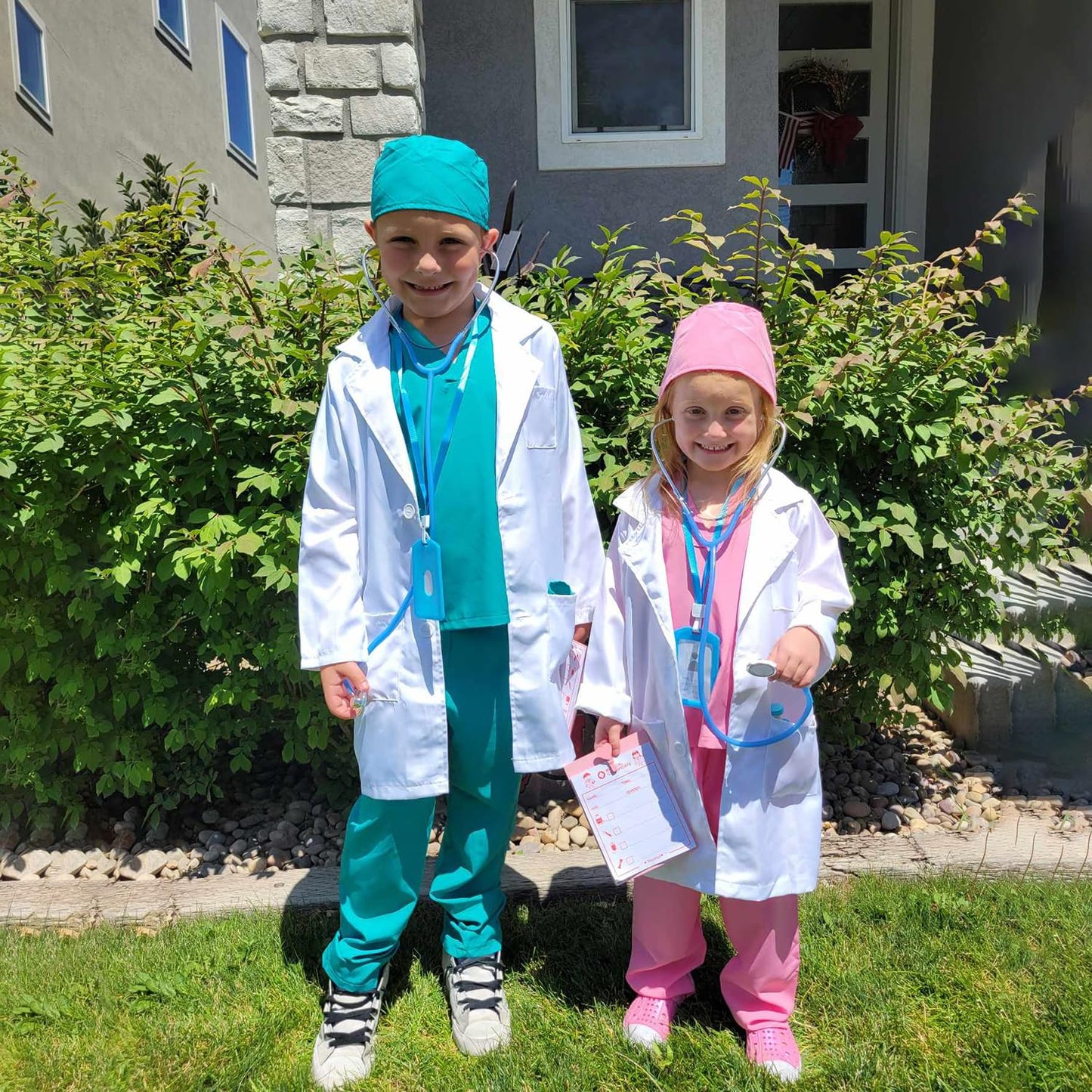 Aoiviss Doctor Costume for Kids Scrubs Pretend Play Kit with Doctor Lab Coat and Stethoscope Halloween Doctor Dress up for Boys Girls  Pink