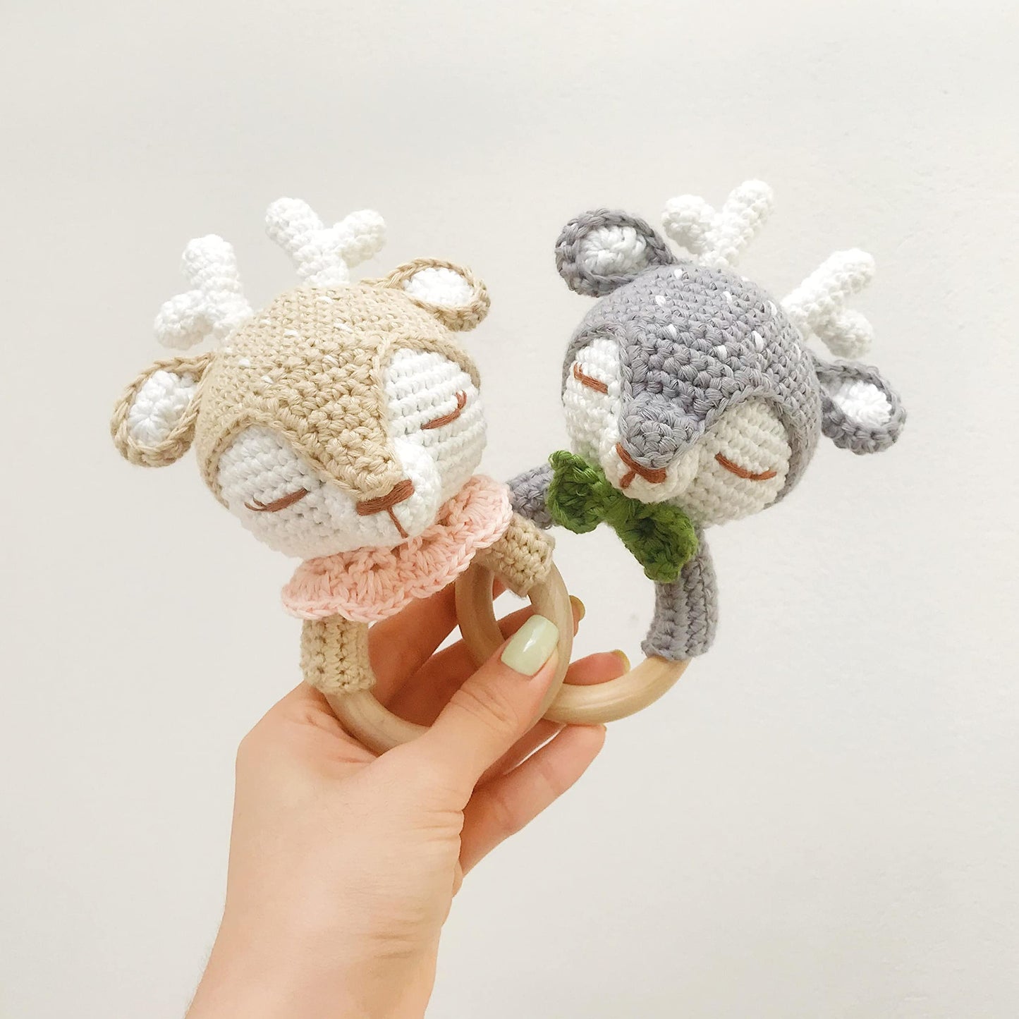 Bunny - Rattle For Young Children, Handmade Woolen Toy, Visual And Sensory Enhancing, Toy With Strict Quality Testing Process, Usable As House Decoration (Beige Reindeer)