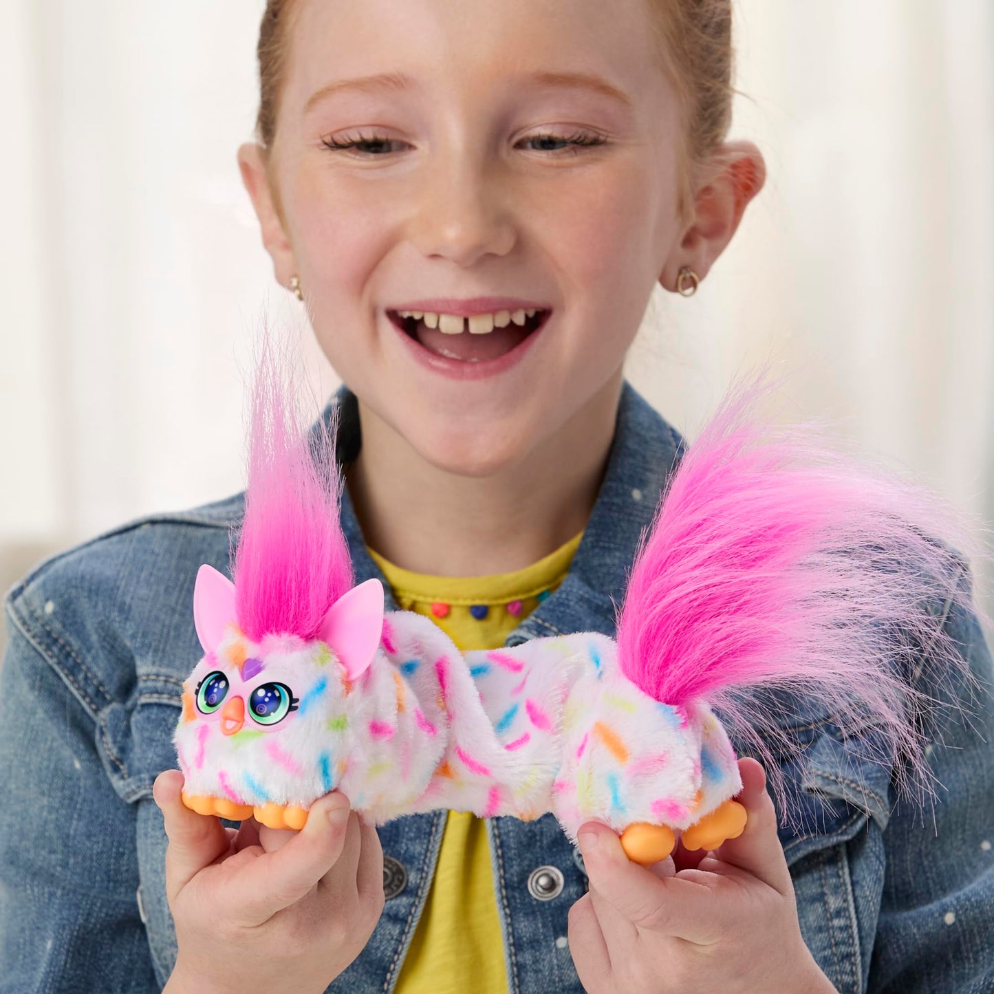 FURBY DJ Furblets Berry-Cup-Cake Mini Electronic Plush Toy with Funny Stretchable Sound Effects & Music, Speaks Furbish, White &