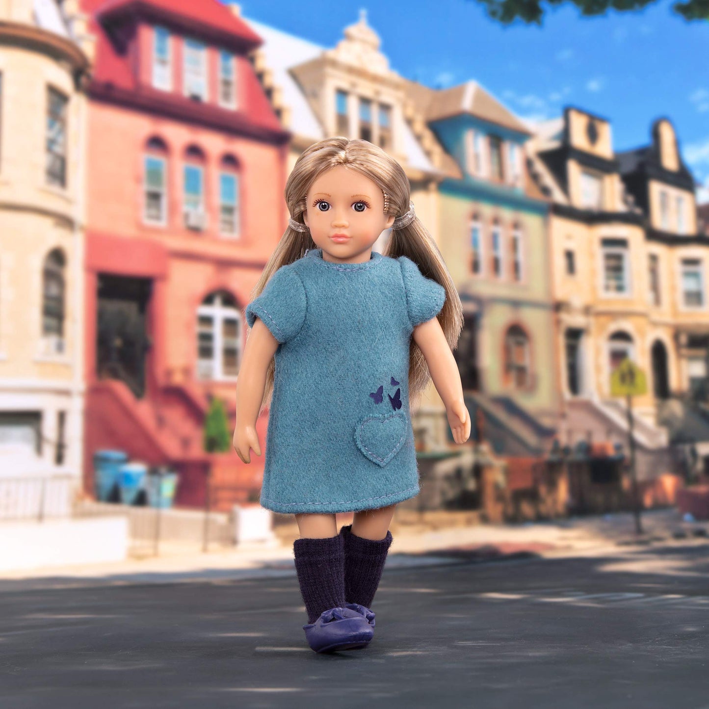 Lori – Mini Doll – 6-Inch Fashion Doll – Stylish Outfit – Toys For Kids – 3 Years + – Kinley