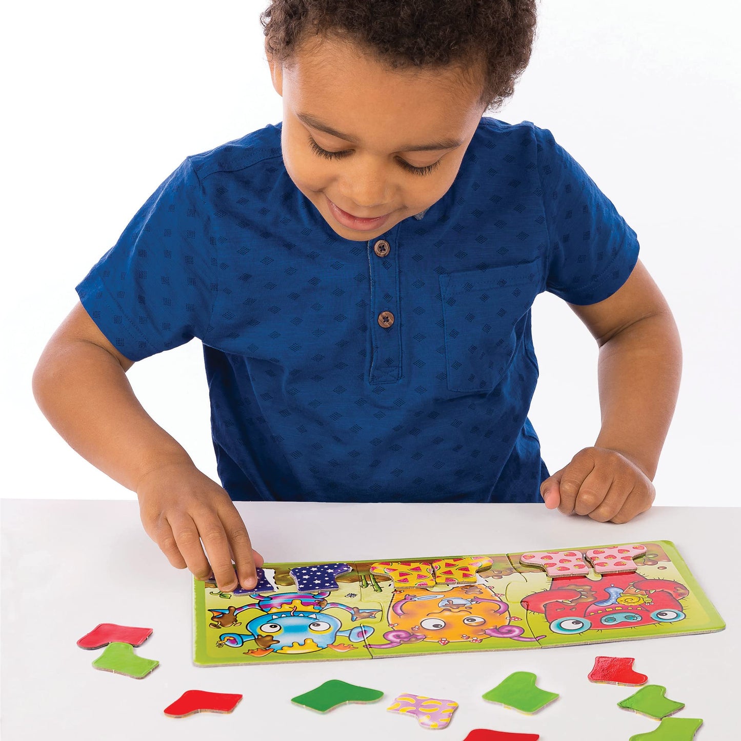 ORCHARD TOYS Moose Smelly Socks Game - Fun Matching Pairs for Monsters, Ages 3-6, 2-4 Players, Multicolor Educational Game