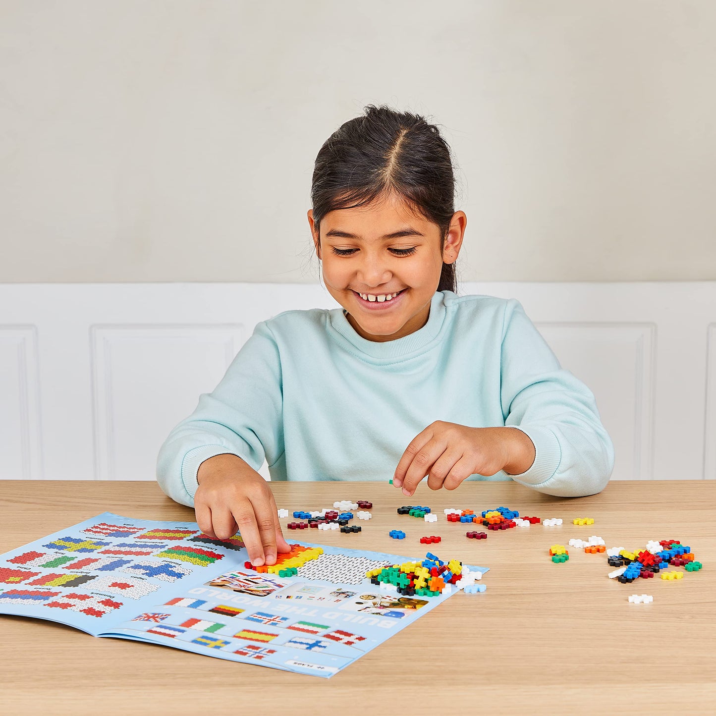 PLUS PLUS Construction Toy - Flags of The World - 500 Pieces, Green, Model 3932, Plastic Interlocking Puzzle Blocks for Kids