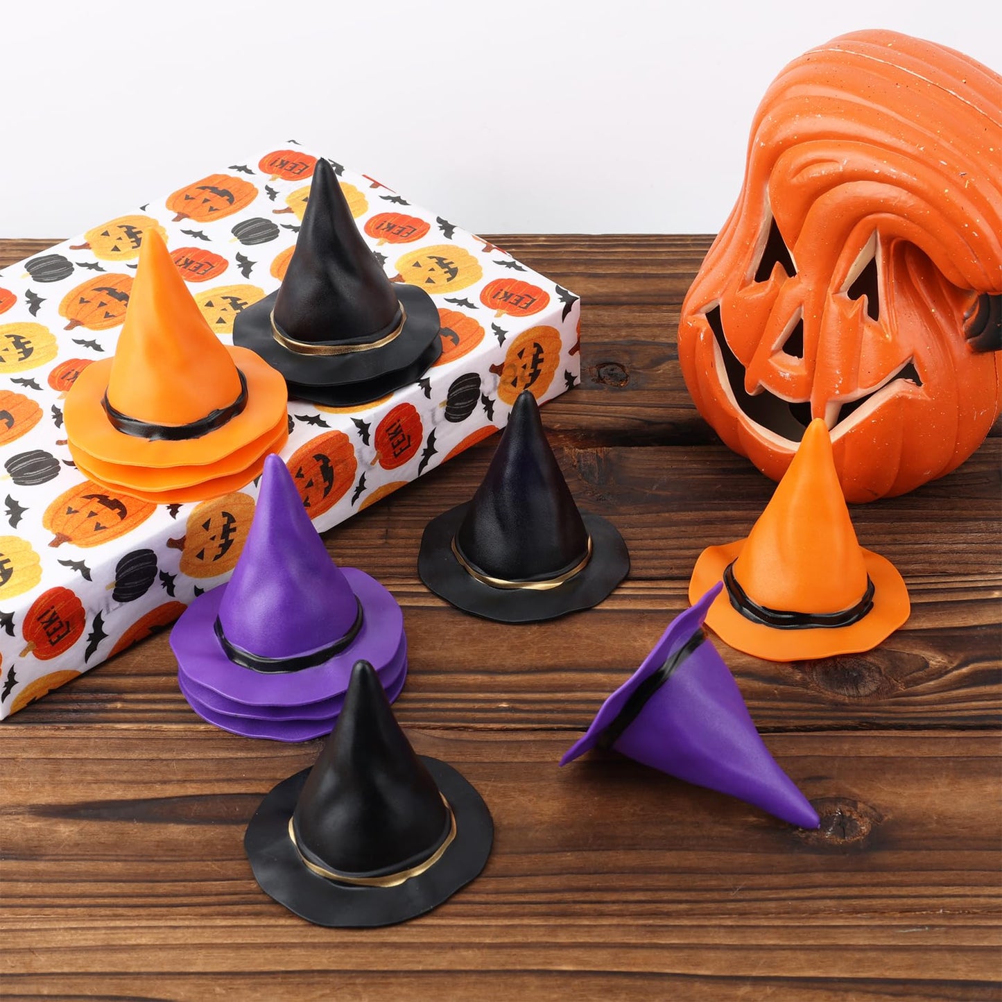 12pcs Plastic Miniature Witch Hats, Mini Small Wizard Hat Ornament Tiny Halloween Dollhouse Miniatures for Haunted House Decor D