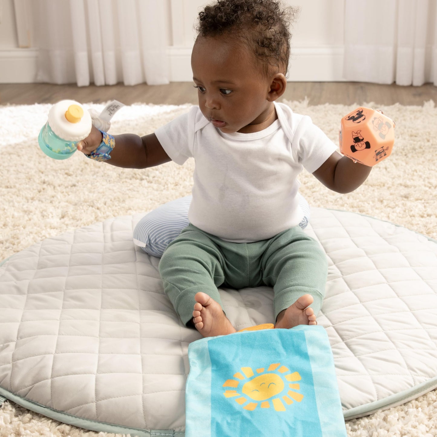 Bebe Fuerte Let'S Move Giftset By Robin Arzon - Baby Activity Center With Bilingual Sensory Toys For Ages 3 Months And Up