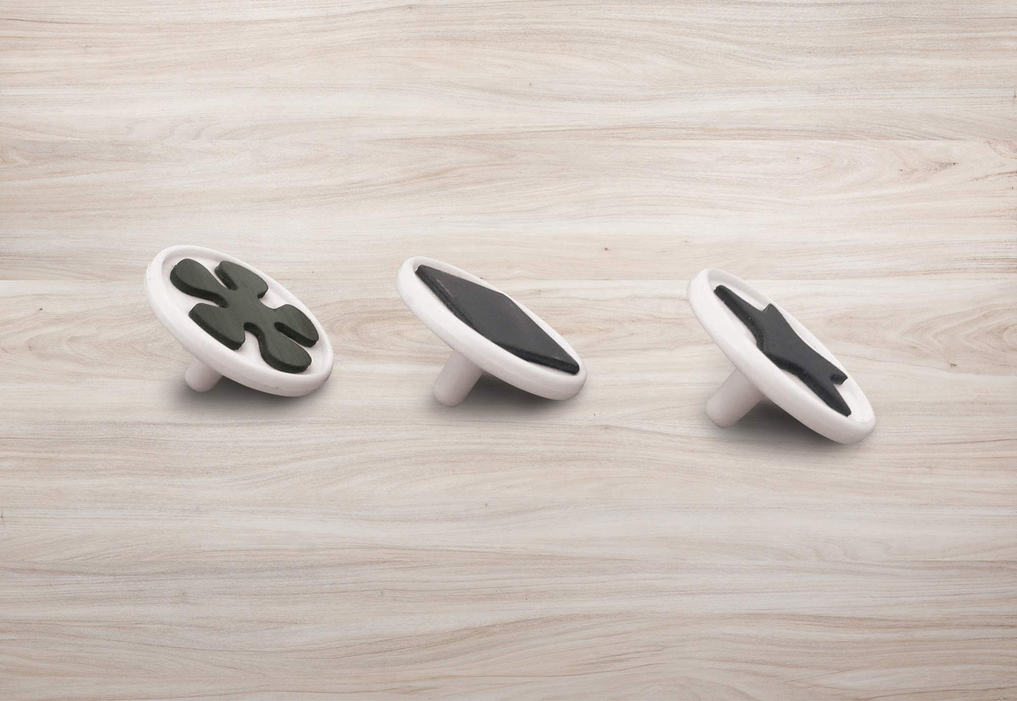 LEXiBOOK, Multicolor Magic Magnetic Animals Drawing Board, Artistic Creative Toy for Girls and Boys, Stylus Pen and Stamps, Gree