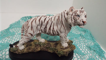 Stealstreet Ss-G-19718 White Tiger Collectible Wild Cat Animal Decoration Figurine Statue