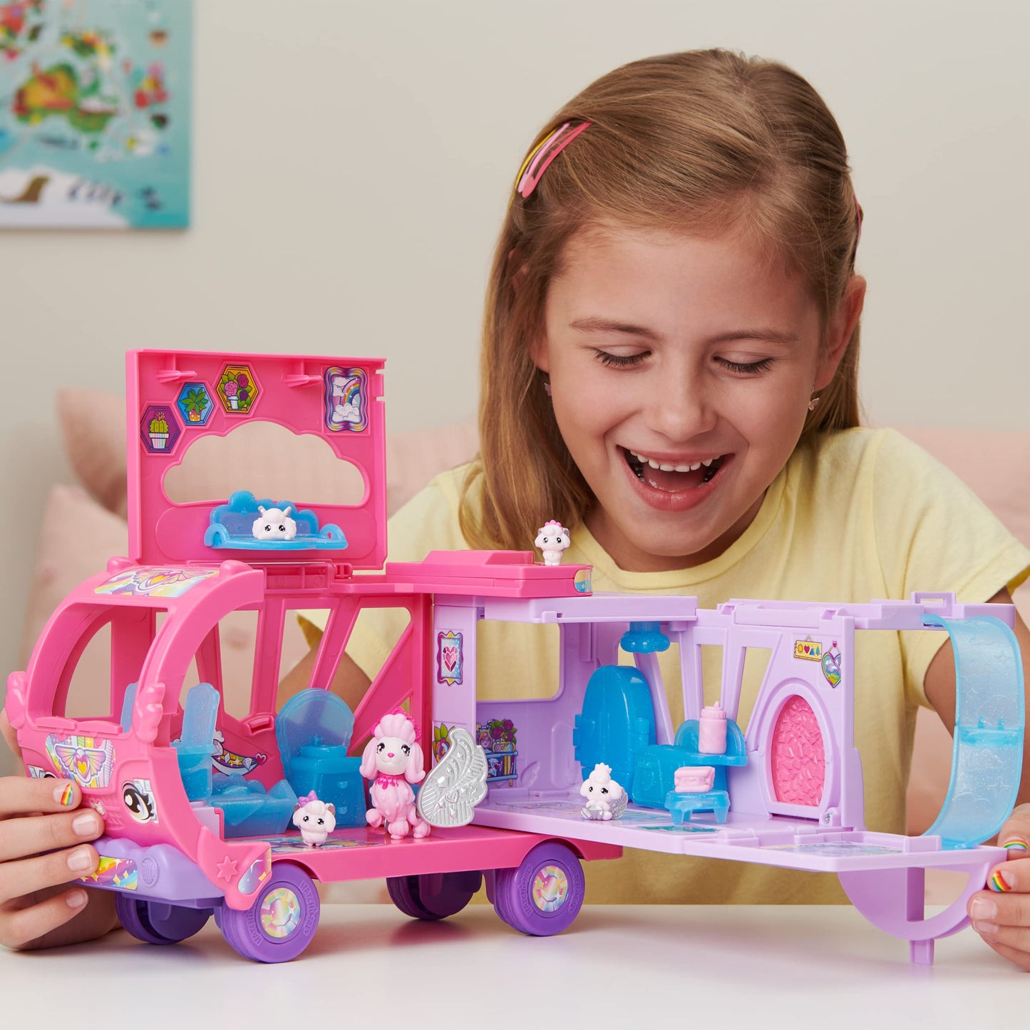 Hatchimals CollEGGtibles Rainbow-cation Camper Toy Car with 6 Characters & 10 Accessories, Ages 5+, Model 6064452