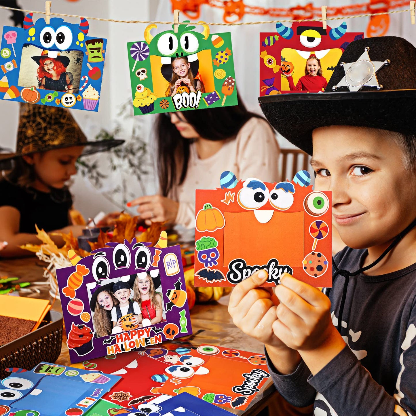 Funrous 48 Pcs Picture Frame Craft Kits Halloween Paper Cartoon Theme Photo Frame DIY Art Craft Kits for Kindergarten Preschool