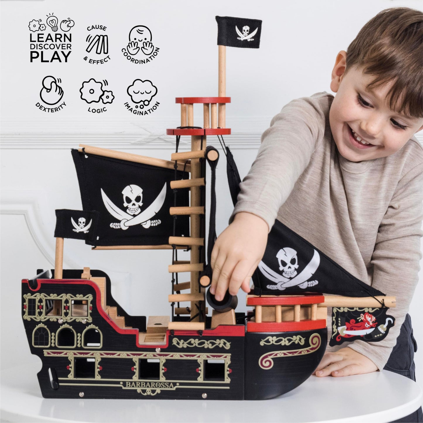 Le Toy Van Pirate Ship Set - Premium Wooden Toy for Kids 3+ - Large Black TV246