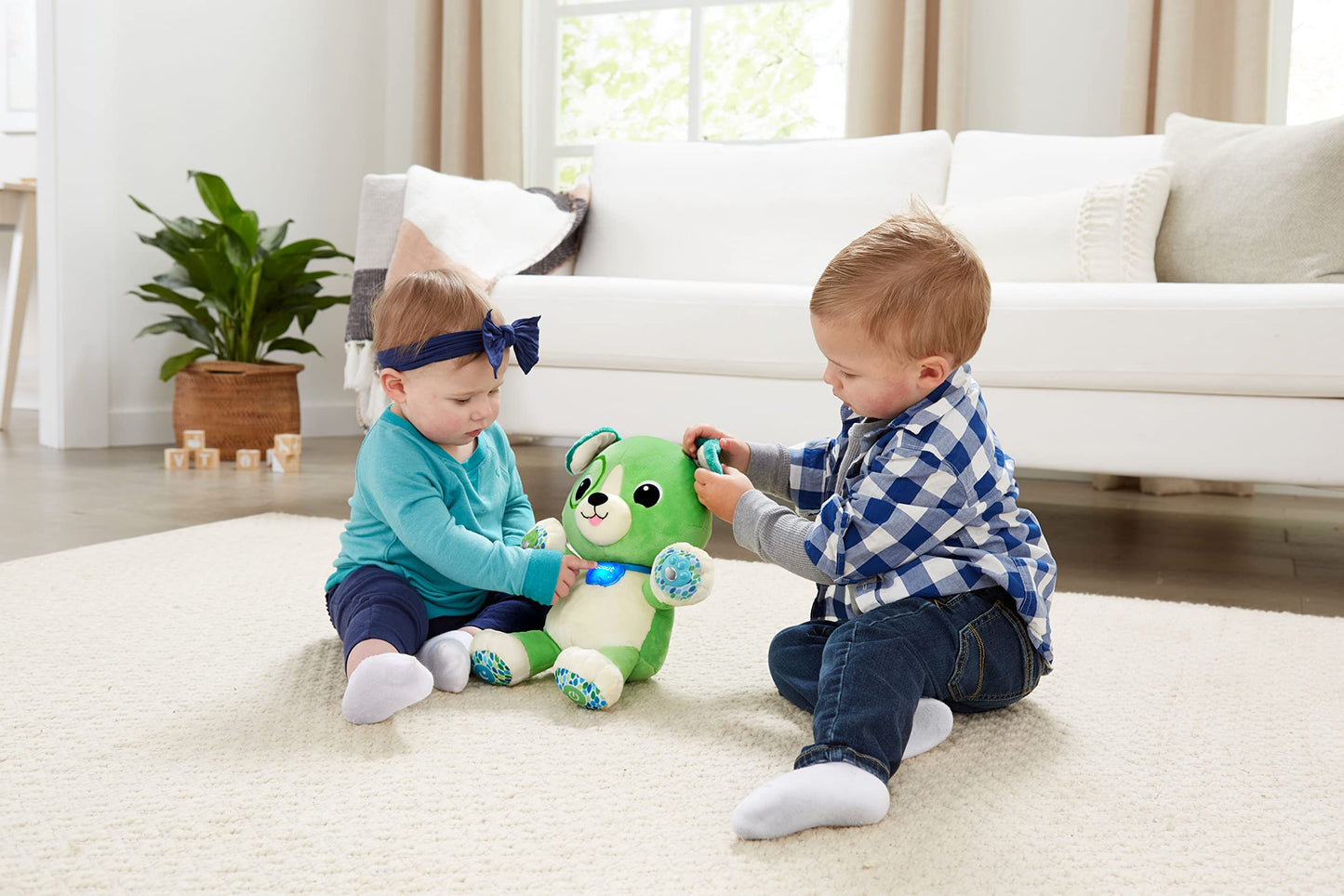 LeapFrog Pal Scout Smarty Paws | Soothing & Sensory Cuddly Toddler Toy with Lights & Music | Suitable for Ages 6-36 Months | Gre