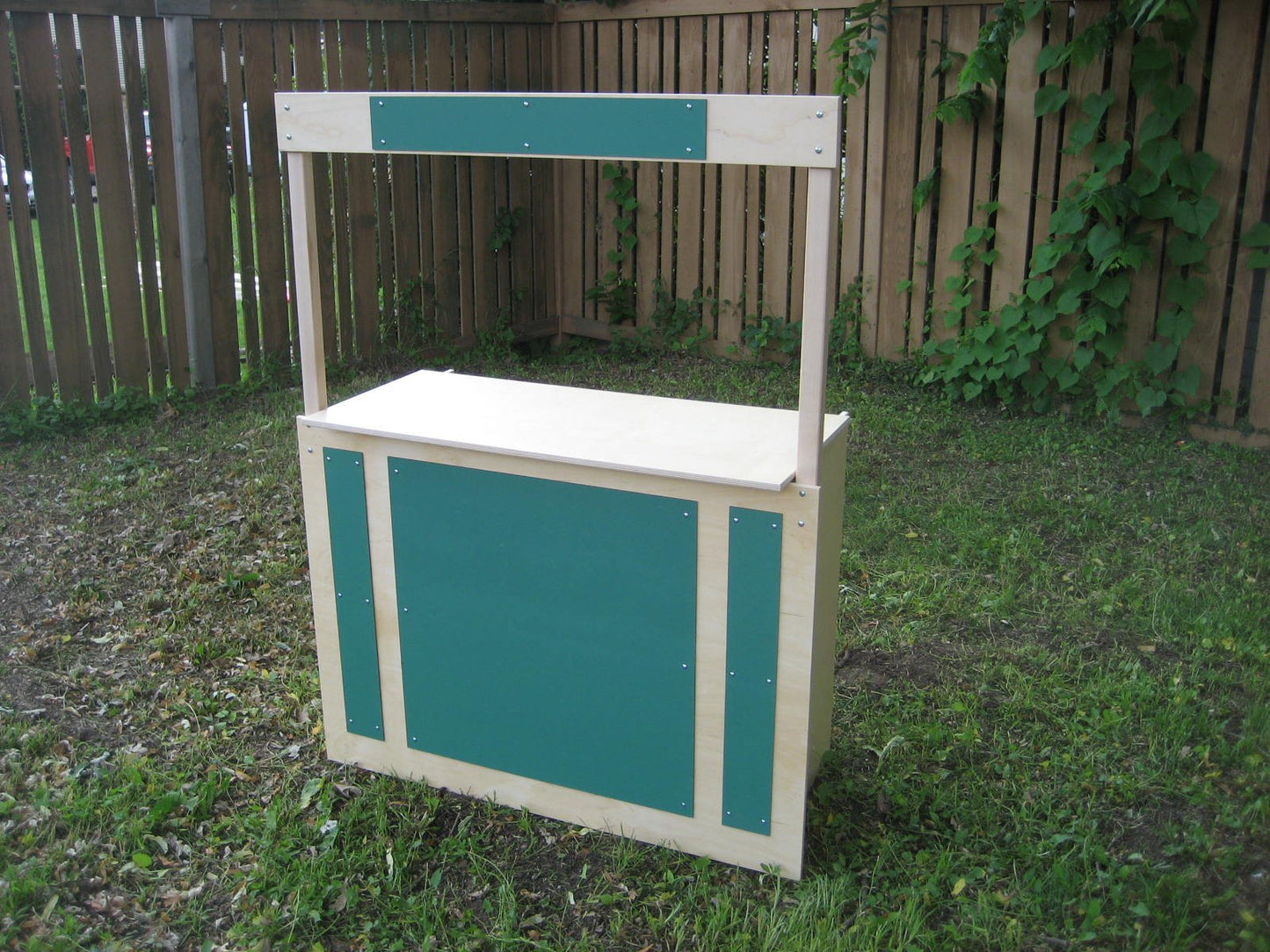 Beka Wooden Market/Lemonade Stand - Green Chalkboard, Wood Construction