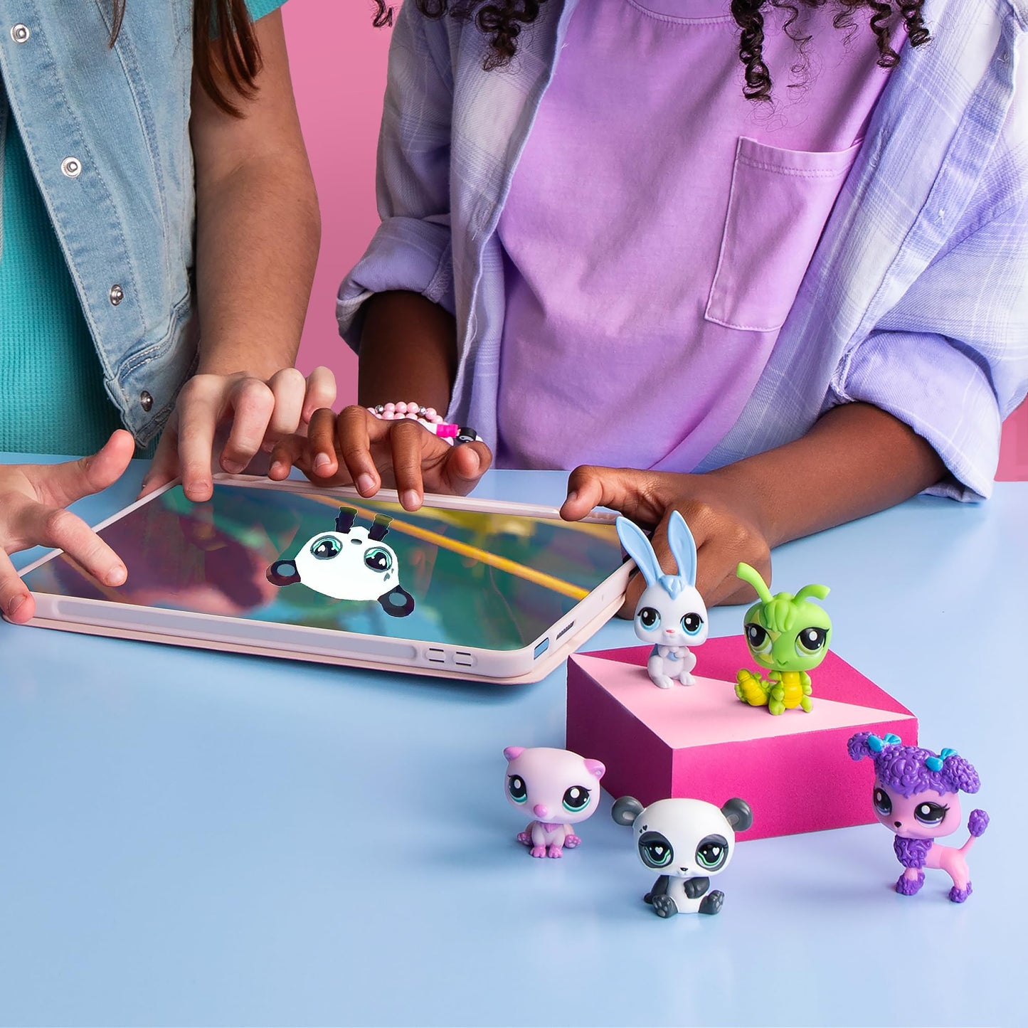 Littlest Pet Shop, 18 Pets Collector Set, Pet Surprise Display - Gen 7, Pets #1 - #18, Authentic Lps Bobble Head Figure, Collectible Imagination Toy Animal, Kidults, Girls, Boys, Kids, Tweens Ages 4+