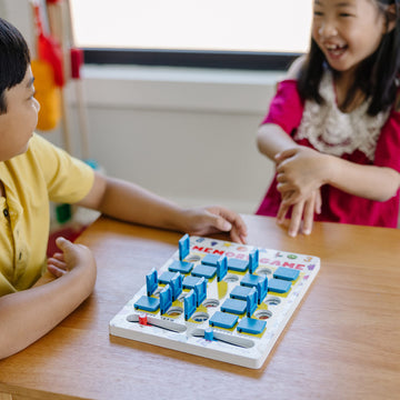 Melissa & Doug Flip To Win Travel Memory Game - Wooden Game Board, 7 Double-Sided Cards Road Trip Essentials For Kids, Hangman F