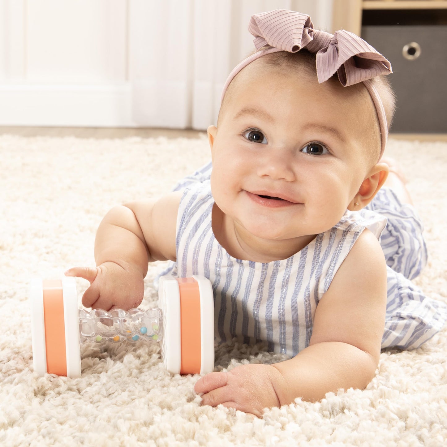 Bebe Fuerte Twist & Shake Dumbbell By Robin Arzon - Bilingual Toddler Sensory Toys - Baby Workout Toys - Baby And Toddler Gifts