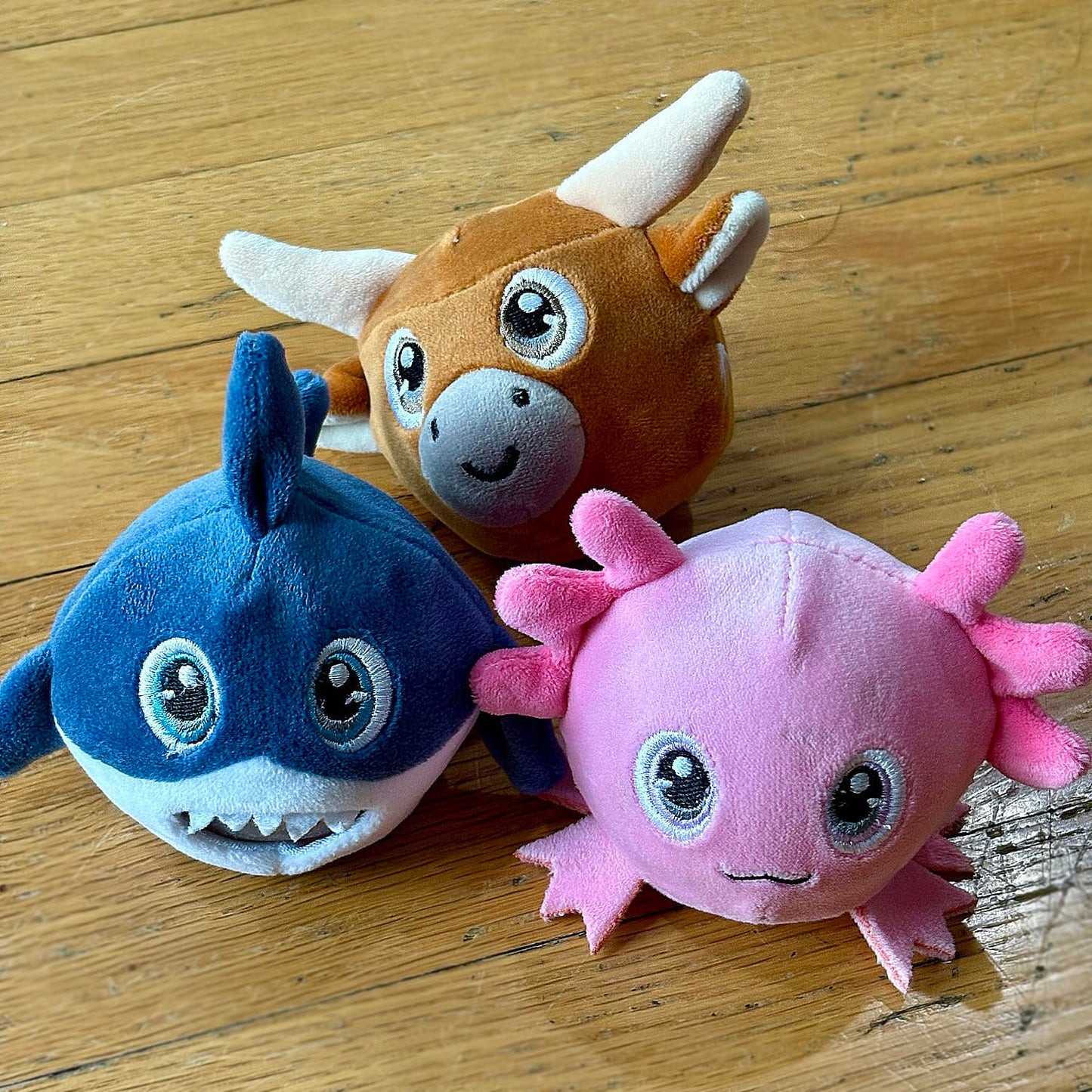 The Petting Zoo Axolotl Plushie - Small Pink Salamander Squeeze Toy, Soft Polyester, Perfect Gift for Kids