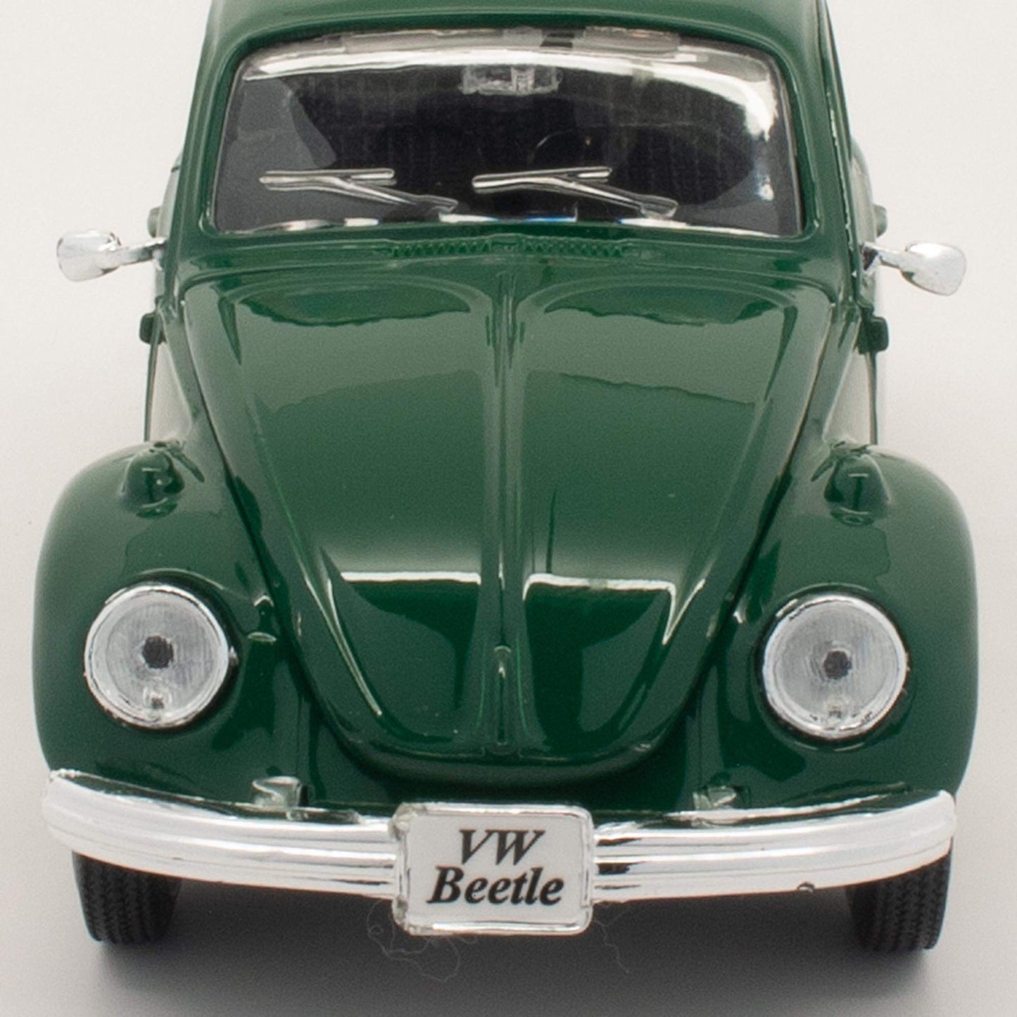 Maisto 1:24 Volkswagen Beetle Model 31926 - Green Plastic Diecast Car