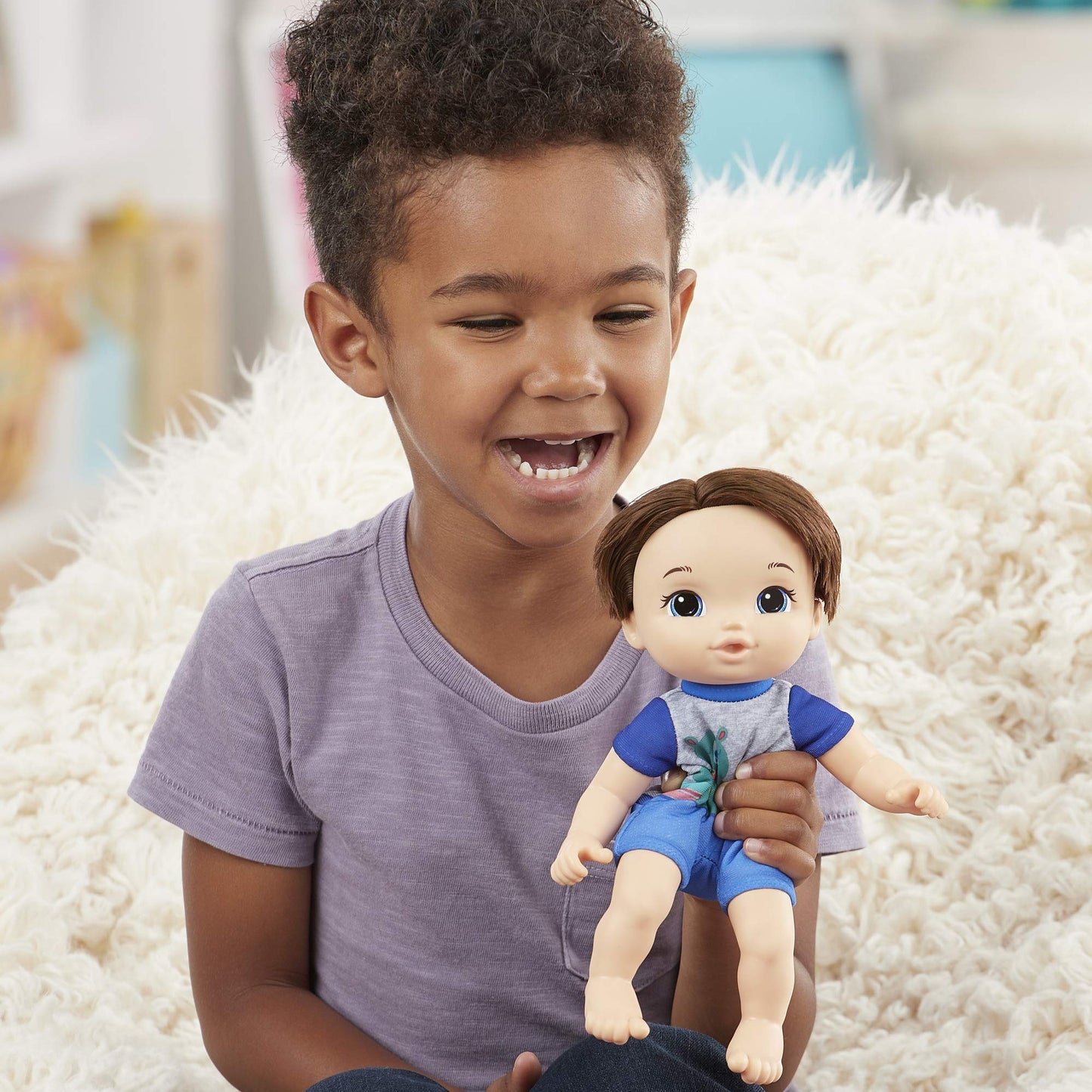 Baby Alive Littles Carry ‘N Go Squad Boy Doll - Matteo, 9" Brown Hair with Carrier & Accessories, Ideal for Kids 3 Years & Up