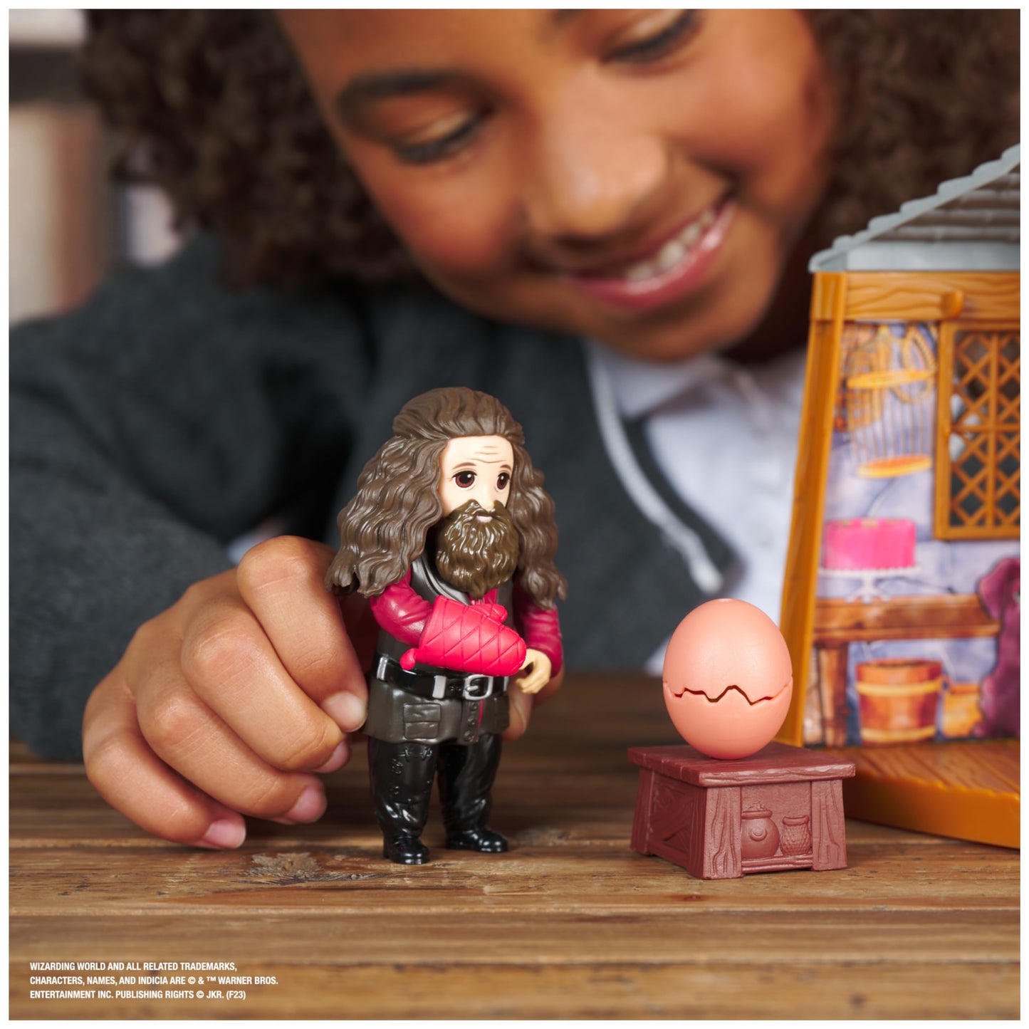 Wizarding World Magical Minis Hagrid’s Hut Playset with 2 Figures & 9 Accessories, Plastic, Model 6068010, for Kids Ages 6+