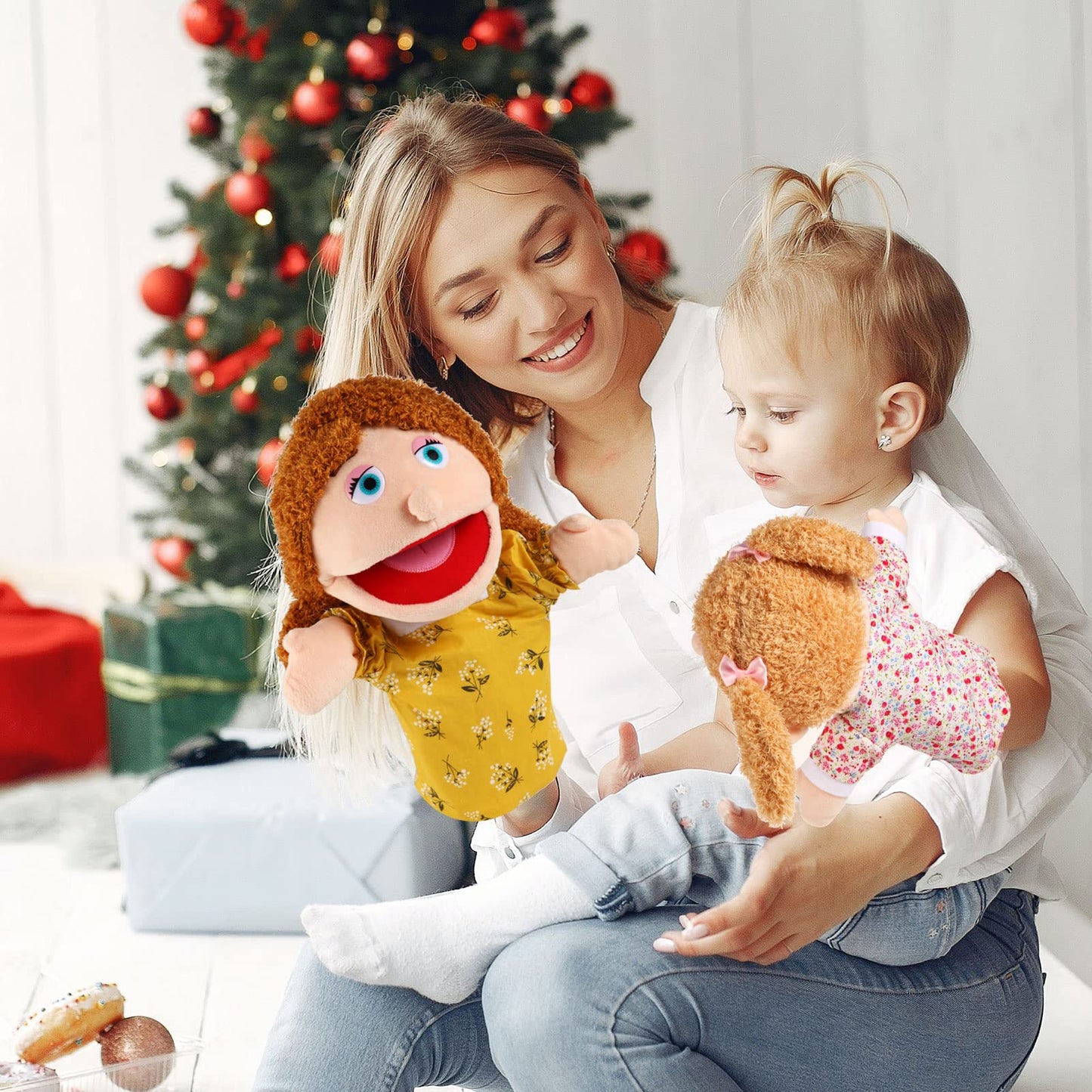 6 Pcs Family Hand Puppets 12 Inch Grandparents, Mom & Dad, Brother & Sister Plush Hand Puppet Toys Role-Play Toy Puppets For Kid