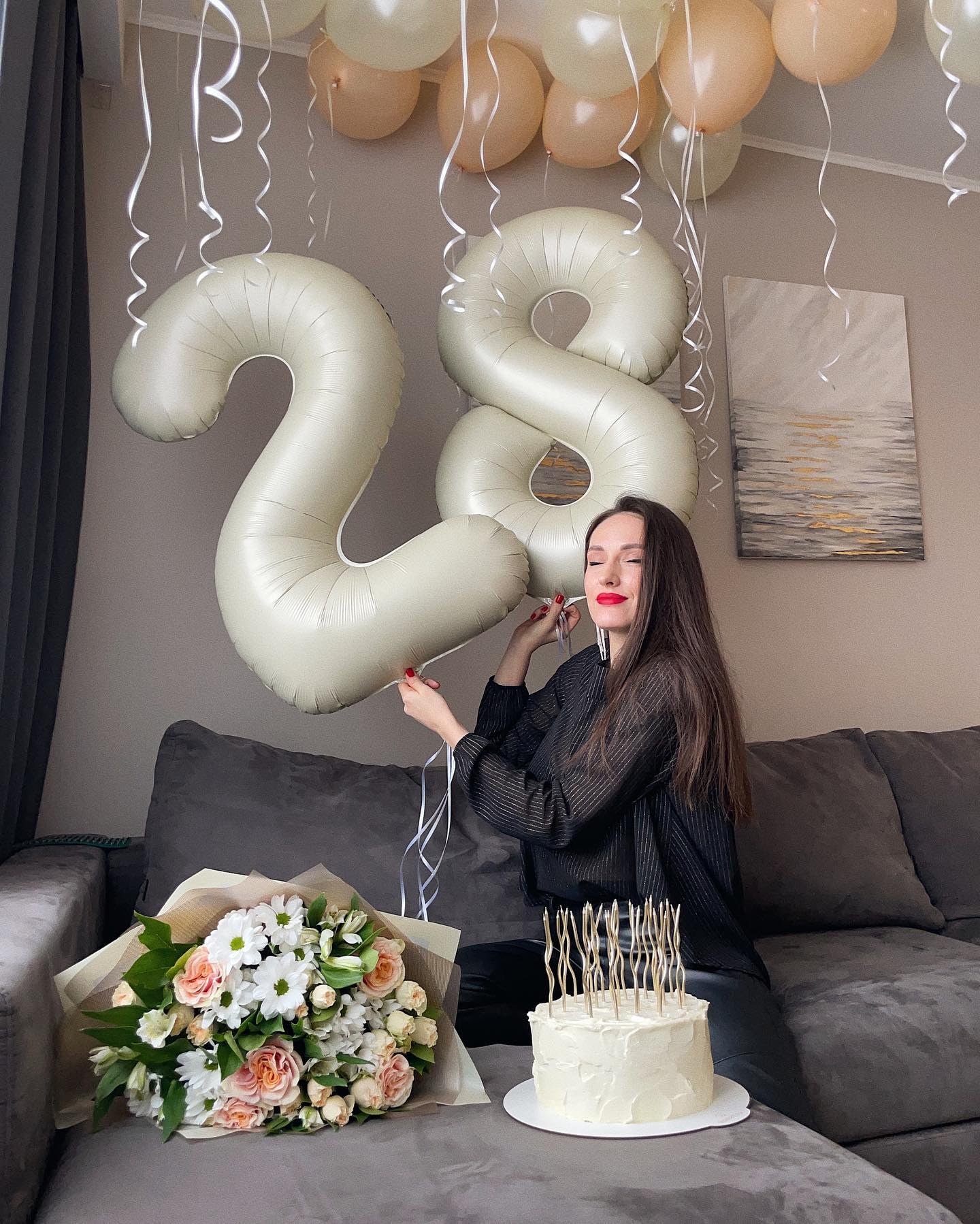 18 Balloon Number, Cream White Number 18Th Birthday Balloons 40 Inch, 18 Years Old Cream White Birthday Decorations For Boys Gir