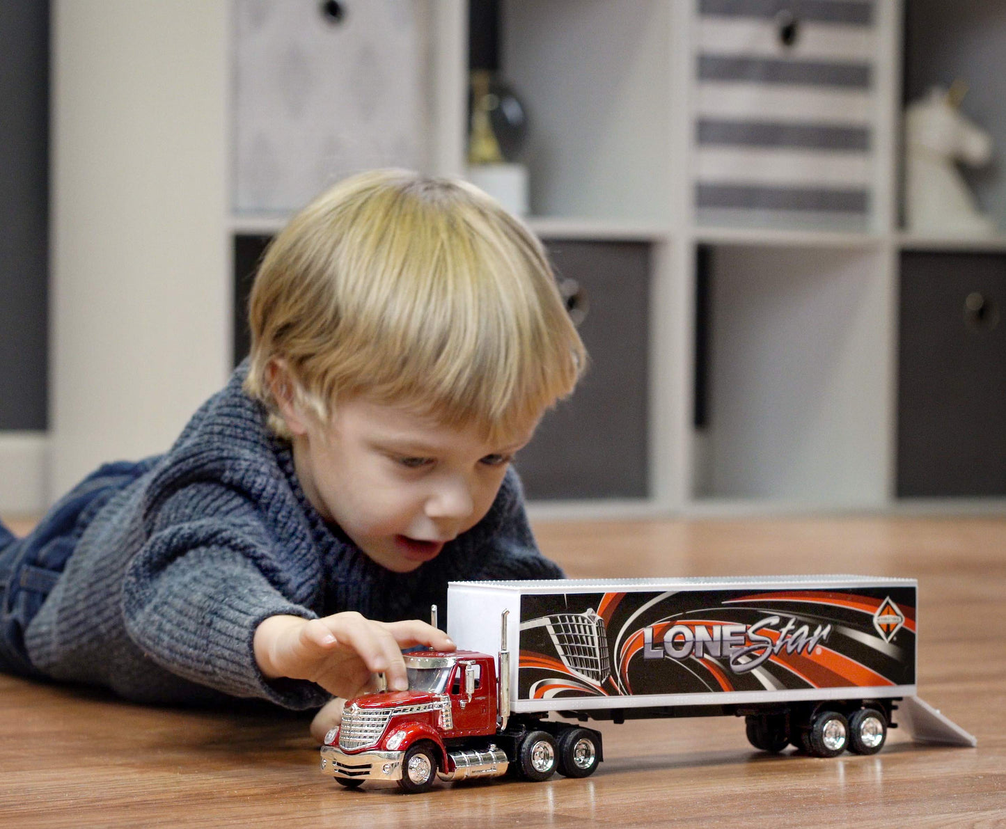 Wheel Master International Lonestar Tractor Trailer Play Toy Truck - Multicolor Metal, Realistic Design with Openable Doors for Kids